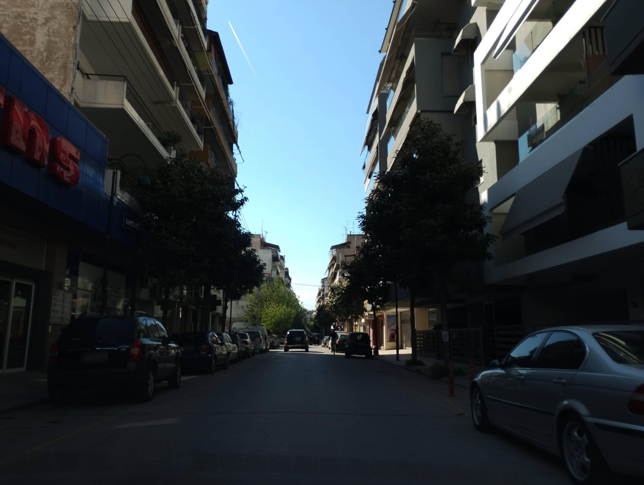 Street view near City Confort Suites, Lárisa — © George_210 (CC BY-SA · Mapillary)