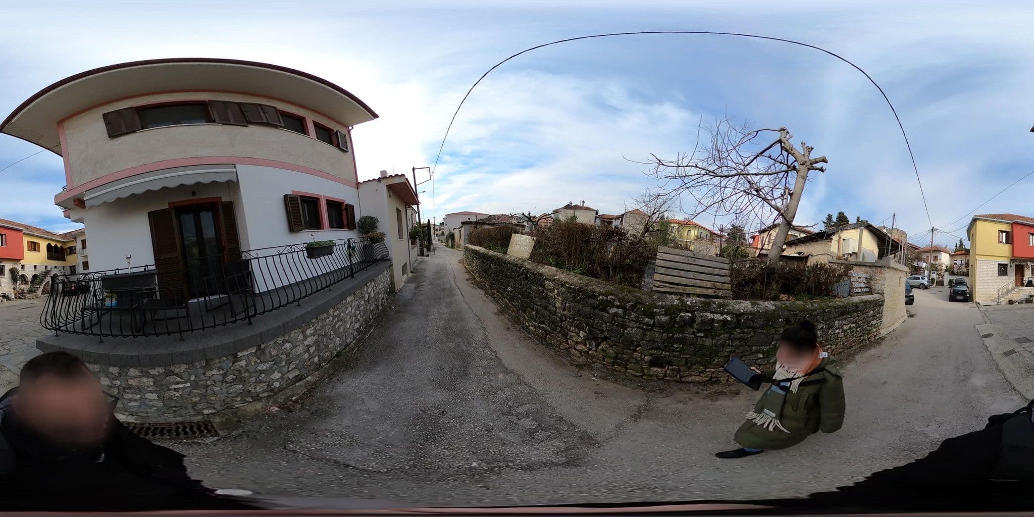 Street view near Ξενοδοχείο ΚΑΣΤΡΟ, Ioánnina — © supco_survey (CC BY-SA · Mapillary)