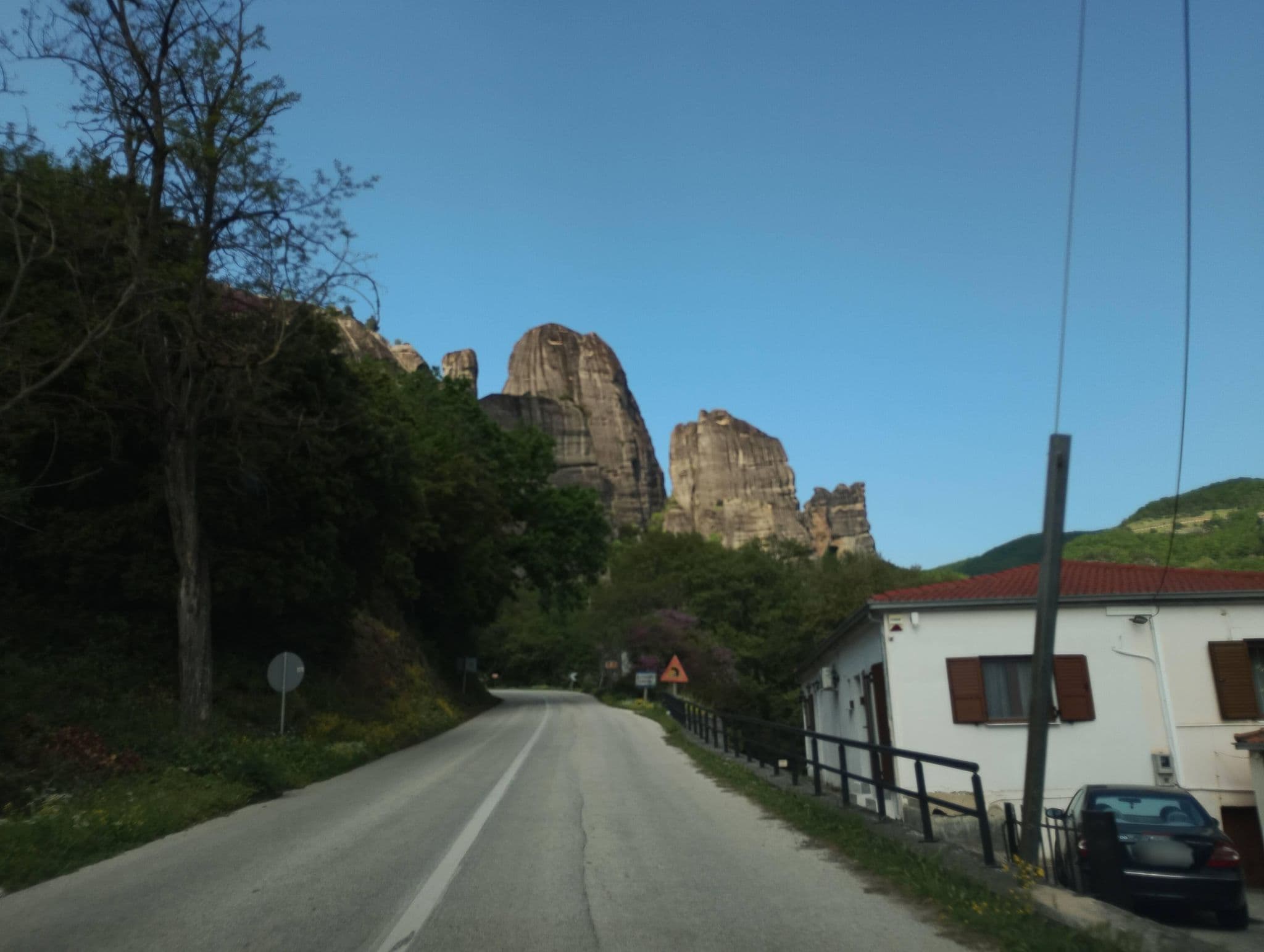 Street view near Papastathi Guesthouse, Kastráki — © George_210 (CC BY-SA · Mapillary)