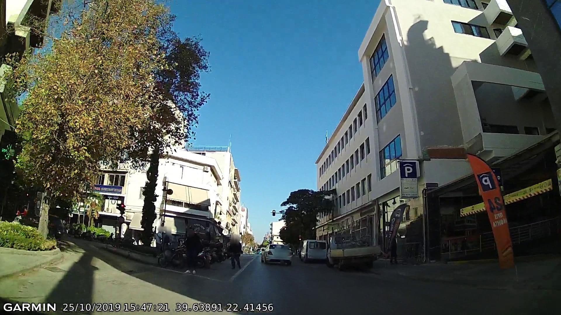 Street view near Gr Louis Larissa Hotel, Lárisa — © pppetros (CC BY-SA · Mapillary)