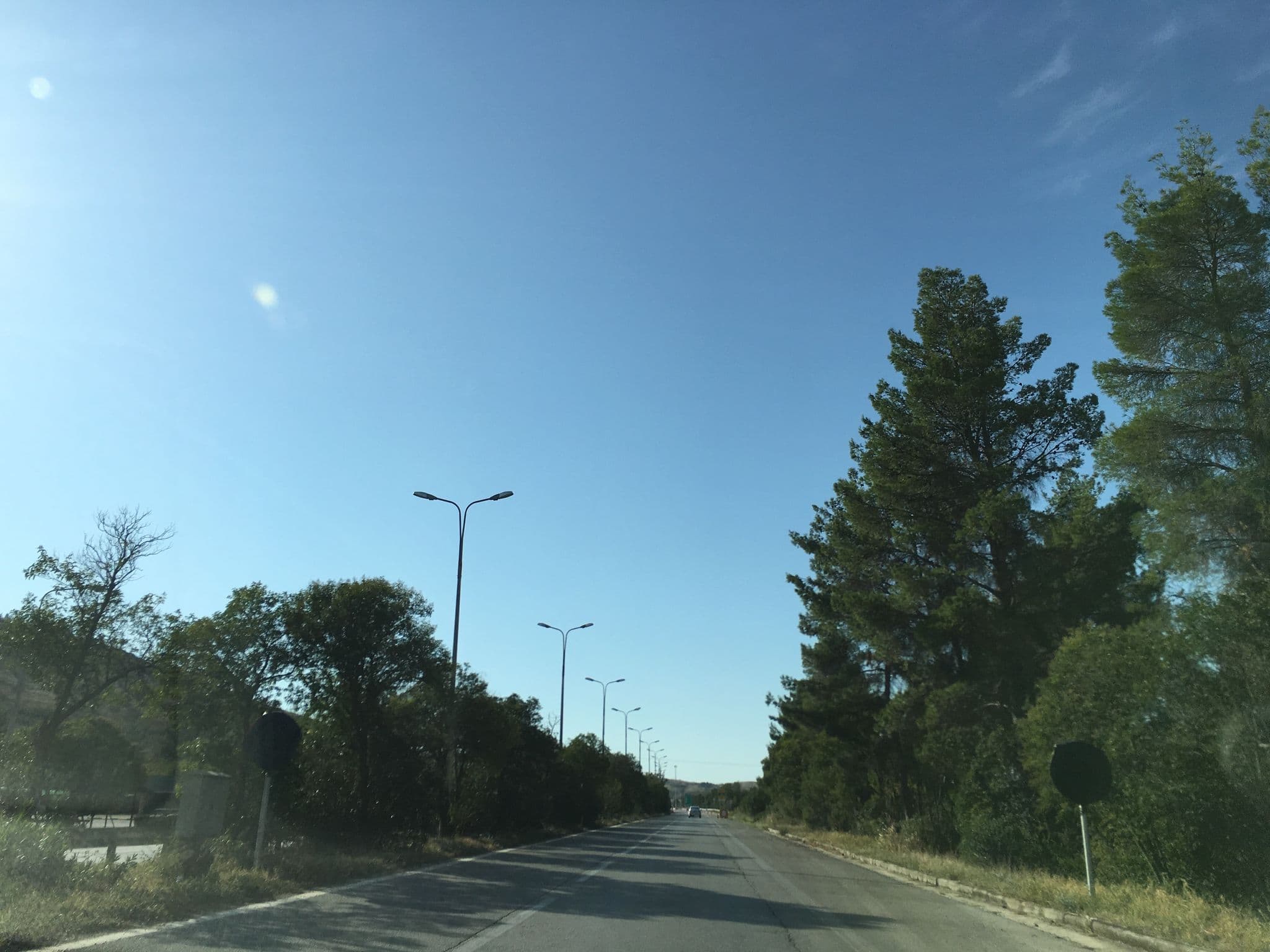 Street view near Hara, Polýkastro — © batavs (CC BY-SA · Mapillary)