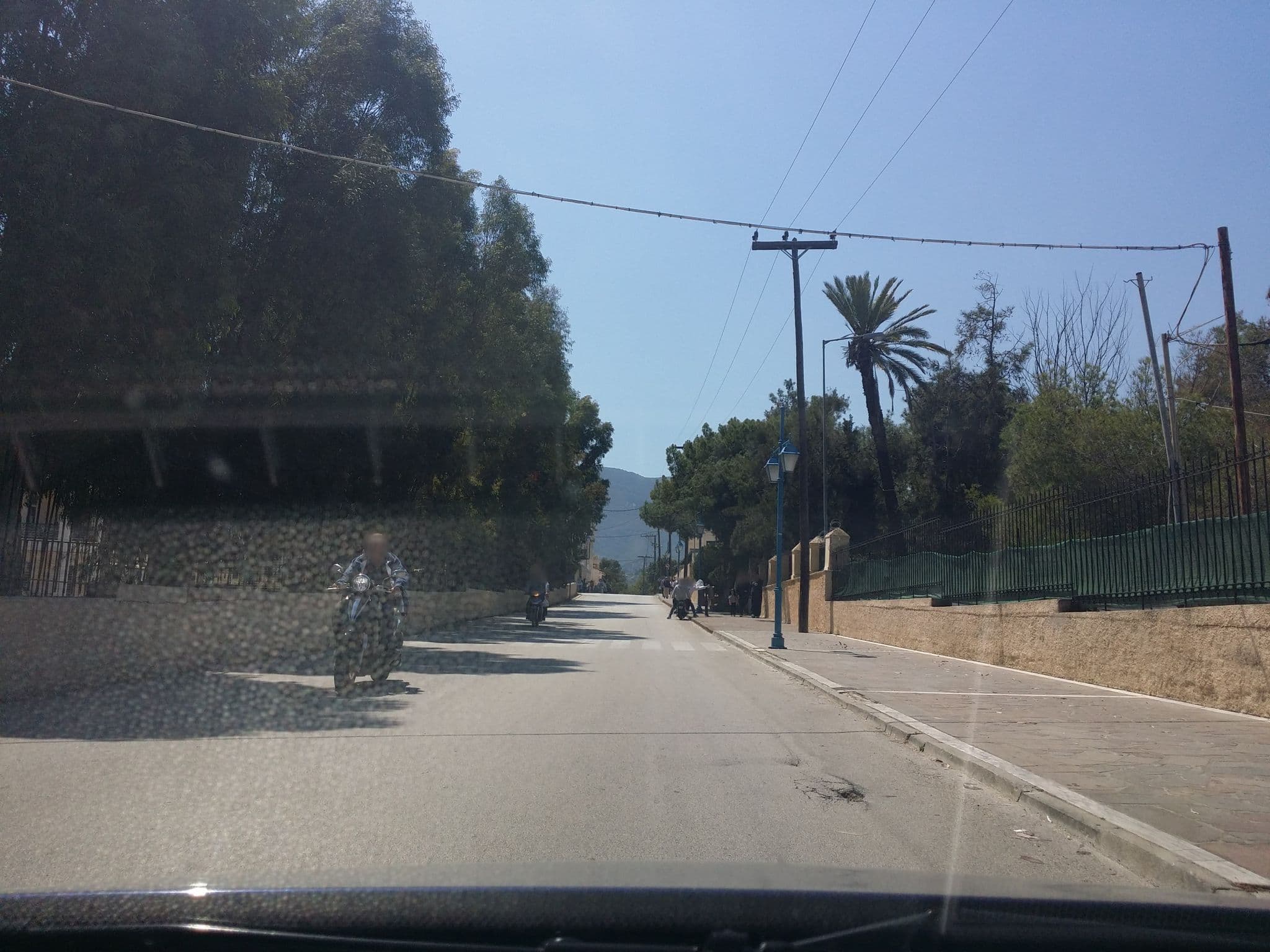 Street view near Ξενοδοχείο ΔΙΟΝΥΣΟΣ, Póros — © pppetros (CC BY-SA · Mapillary)