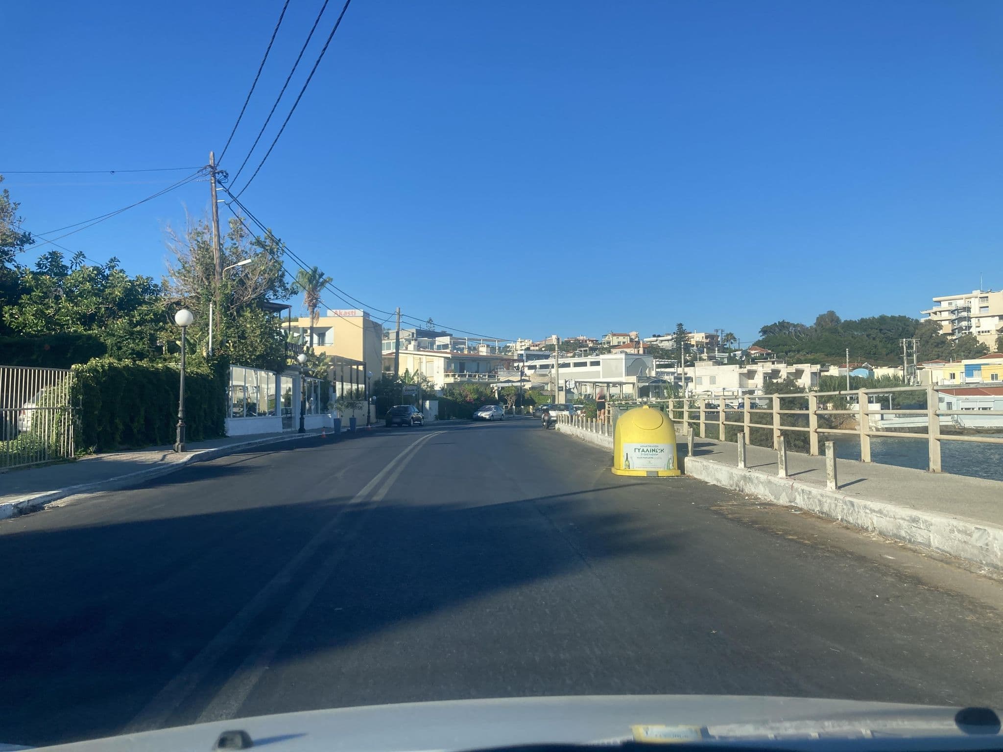 Street view near Akasti Hotel, Galatás — © fod (CC BY-SA · Mapillary)