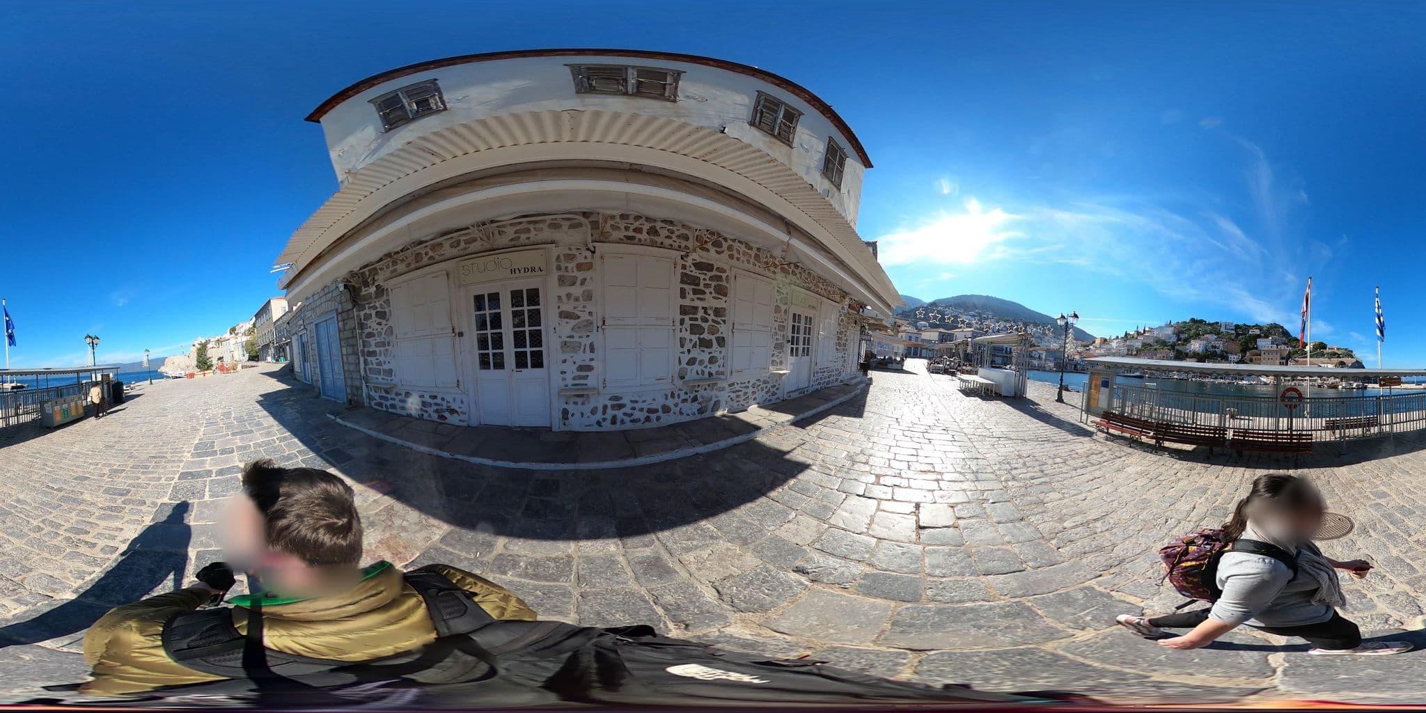 Street view near To Delfini, Ýdra — © thompsondt (CC BY-SA · Mapillary)