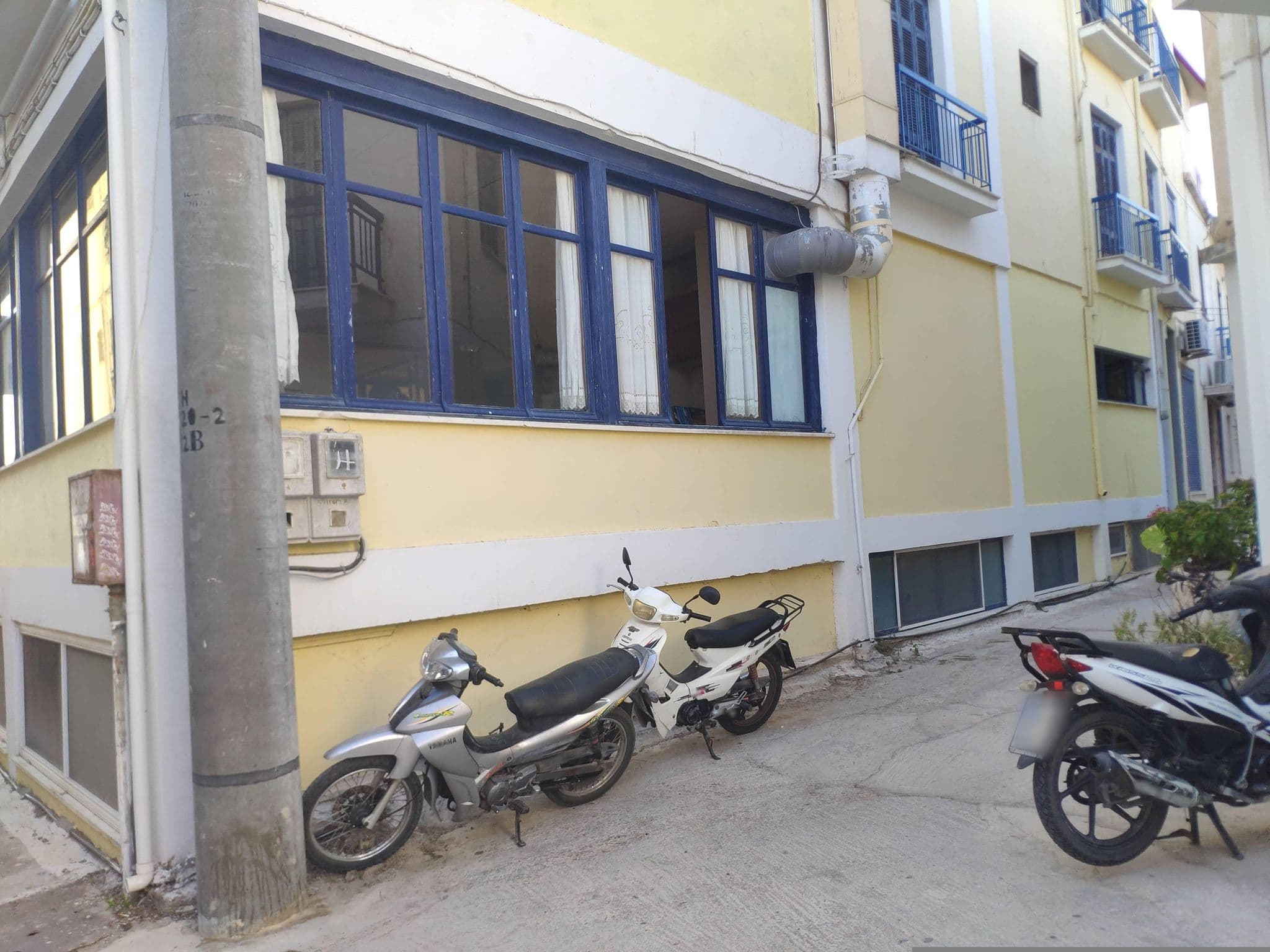Street view near avra hotel, Aegina — © pppetros (CC BY-SA · Mapillary)