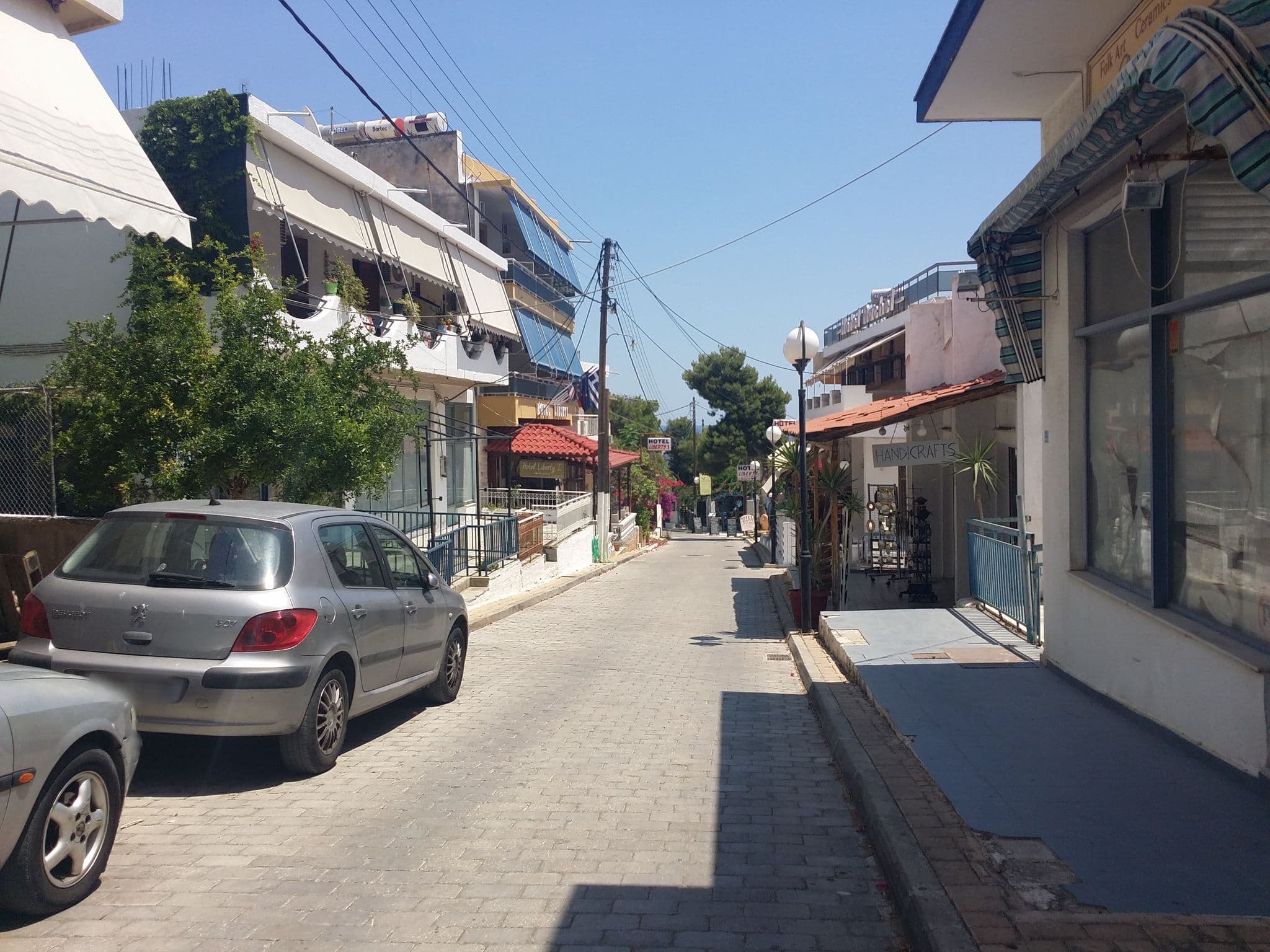 Street view near Hotel Liberty 2, Kypséli — © pppetros (CC BY-SA · Mapillary)