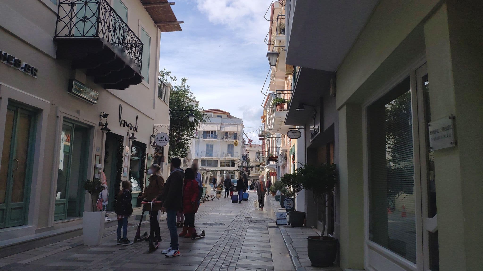 Street view near Ξενοδοχείο Δίας, Náfplio — © pppetros (CC BY-SA · Mapillary)