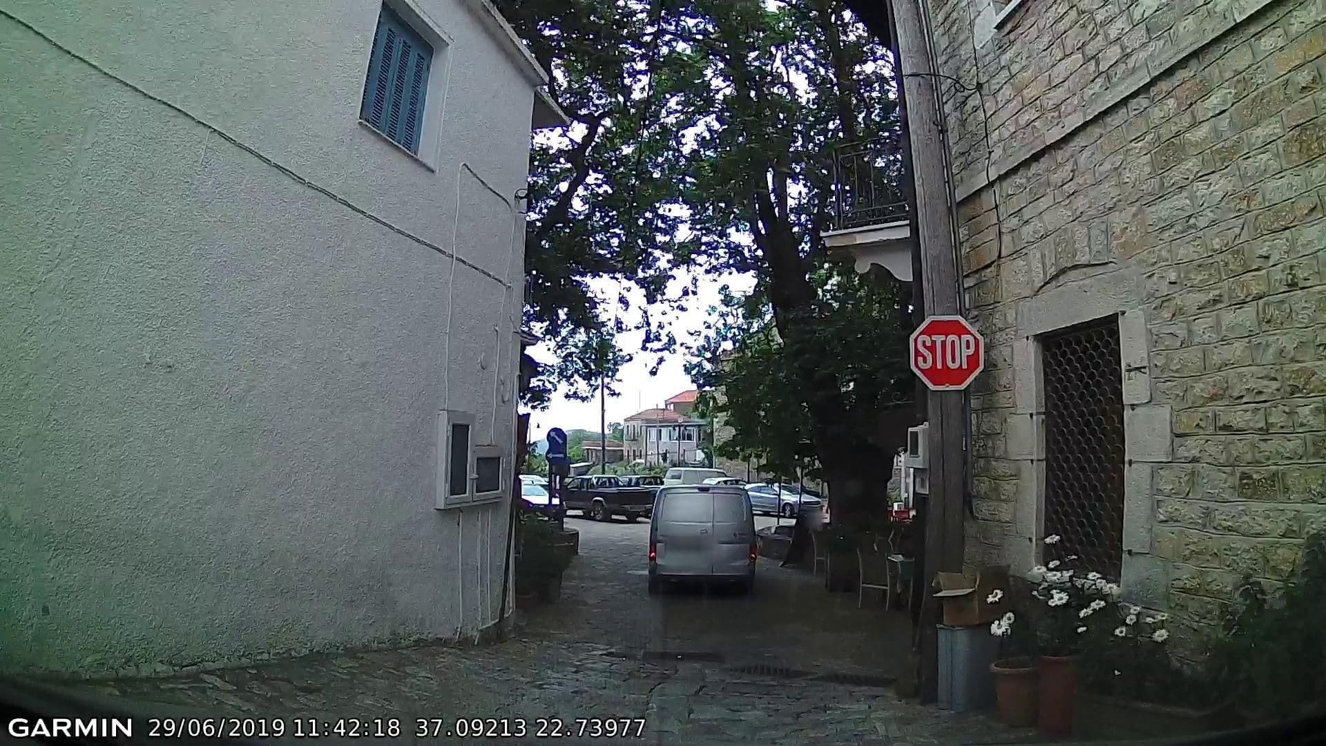 Street view near Μαλεβός - Νώνταινα, Geráki — © pppetros (CC BY-SA · Mapillary)