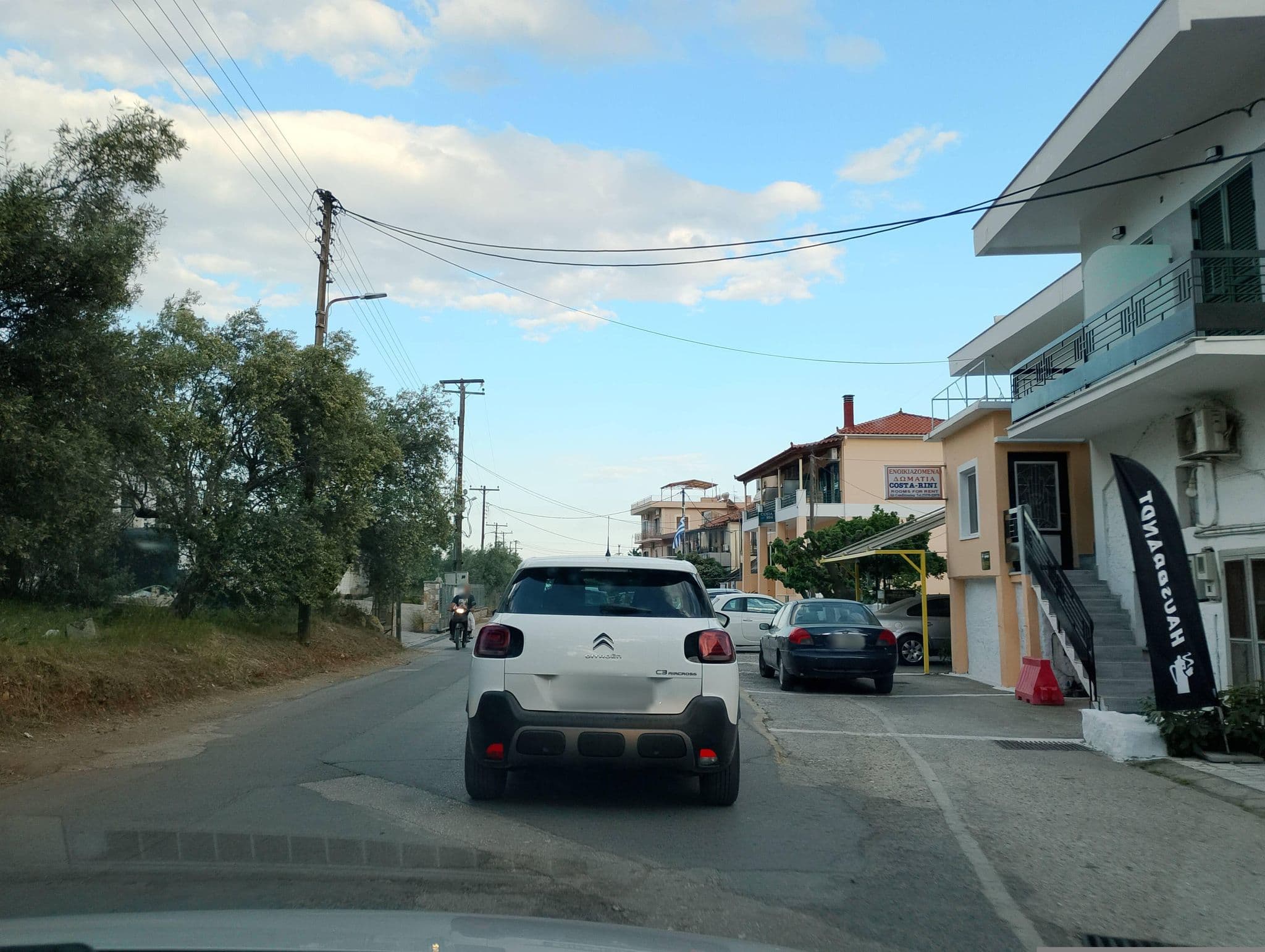Street view near costa-rina, Leonídio — © George_210 (CC BY-SA · Mapillary)