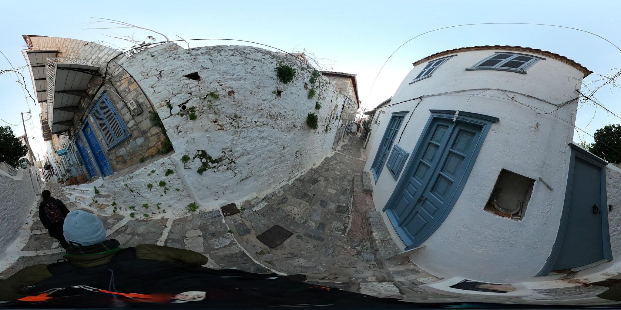 Street view near Nesea, Ýdra — © thompsondt (CC BY-SA · Mapillary)
