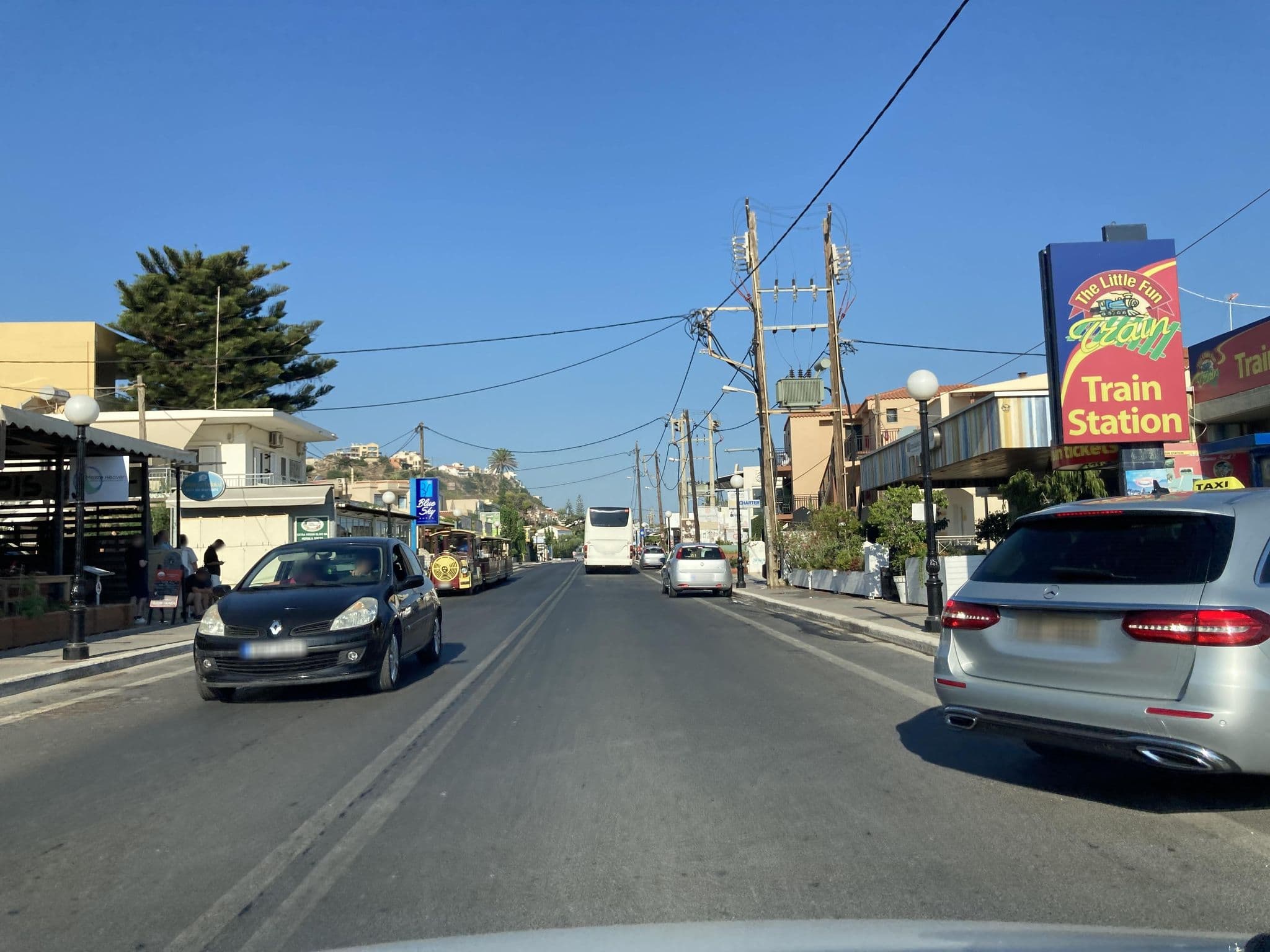 Street view near Seagull Hotel, Galatás — © fod (CC BY-SA · Mapillary)