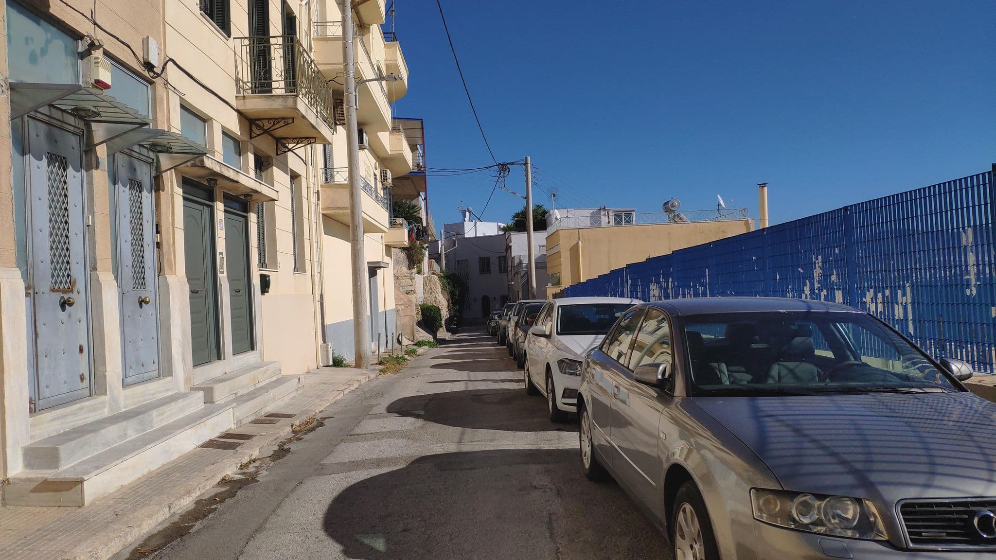 Street view near Cavo Doro, Piraeus — © pppetros (CC BY-SA · Mapillary)