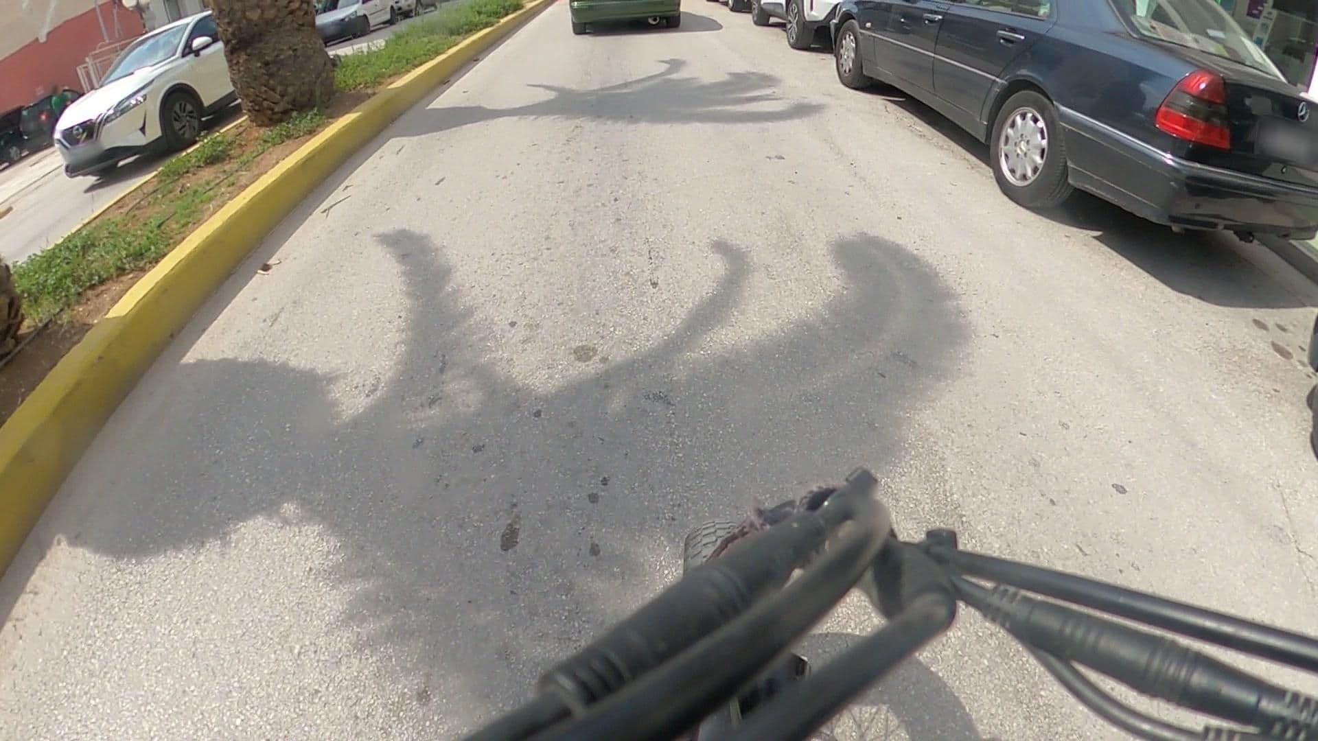 Street view near Ξενοδοχείο Ephira, Kórinthos — © efikour (CC BY-SA · Mapillary)