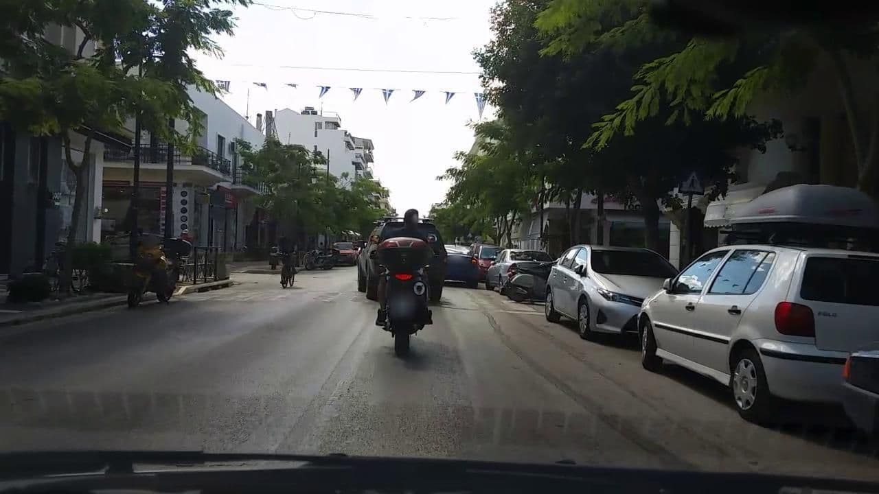 Street view near Hotel Grand Olimpic, Loutráki — © roadroid (CC BY-SA · Mapillary)