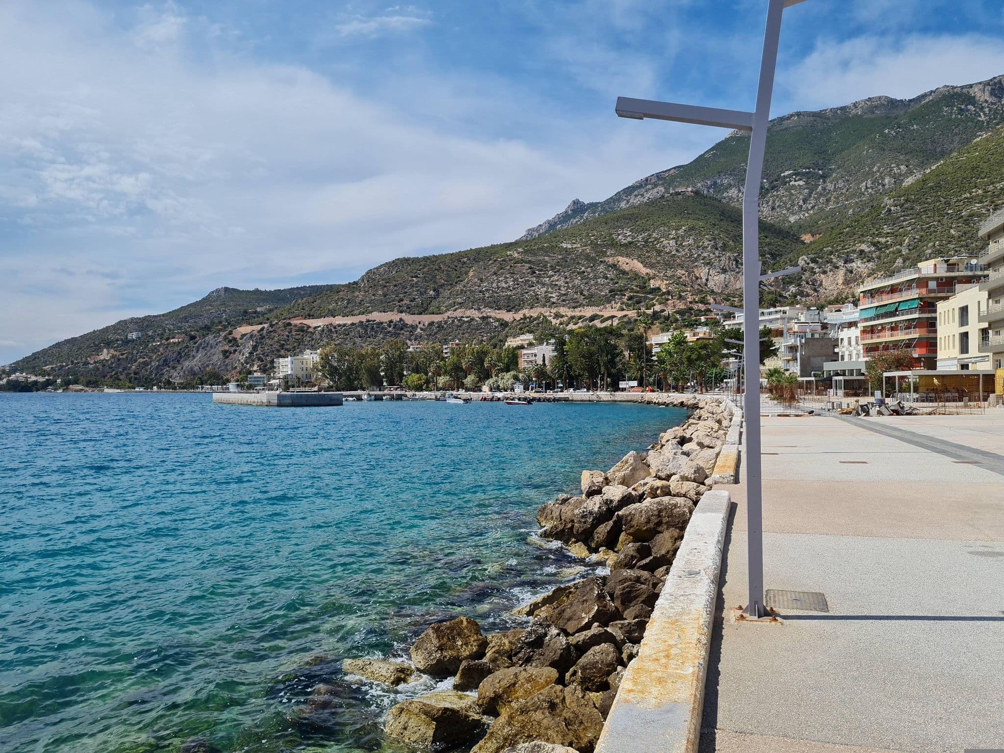Street view near Arion Hotel, Loutráki — © iav (CC BY-SA · Mapillary)