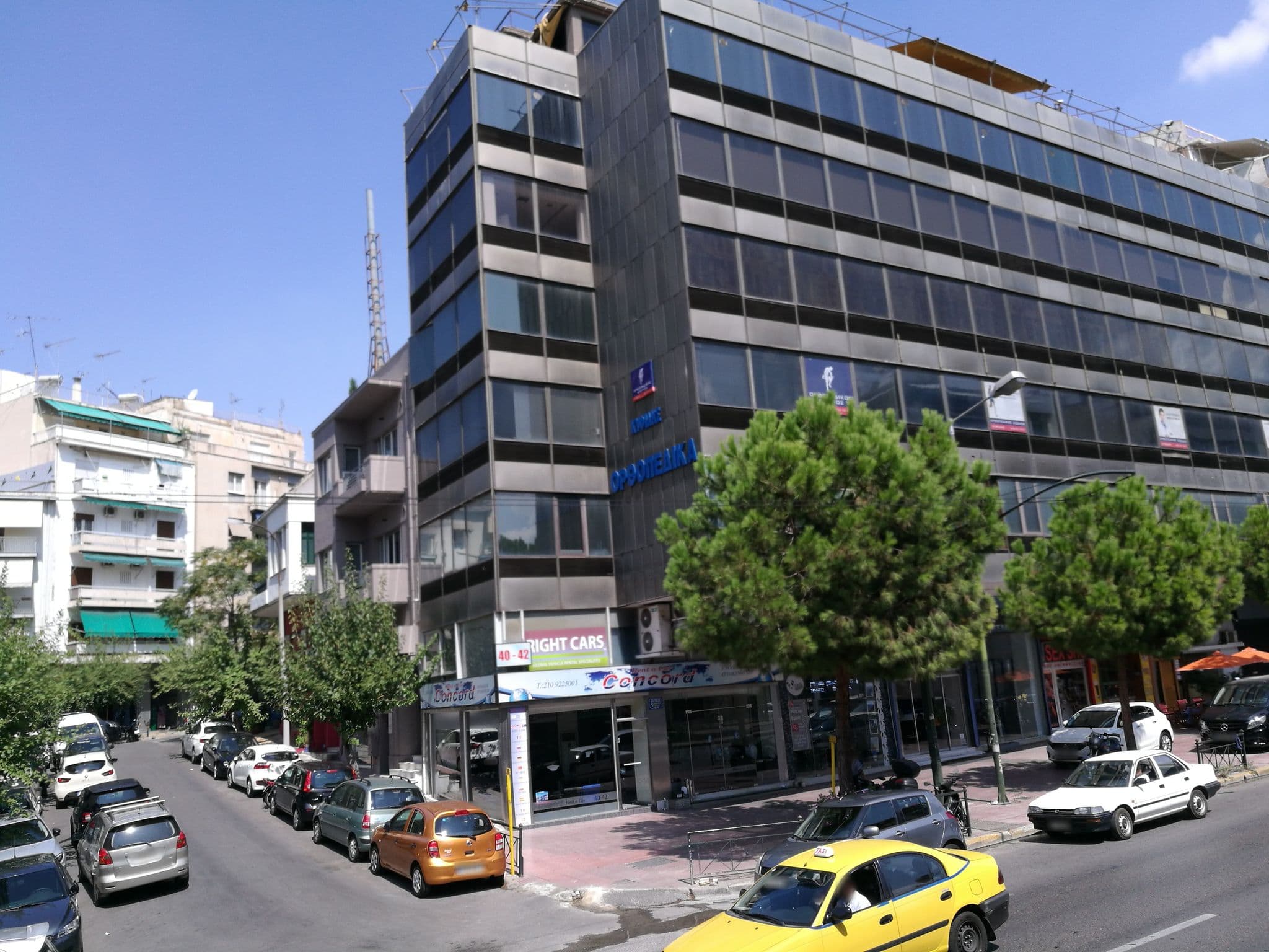 Street view near alke homme luxury app, Dhafní — © rsandu (CC BY-SA · Mapillary)