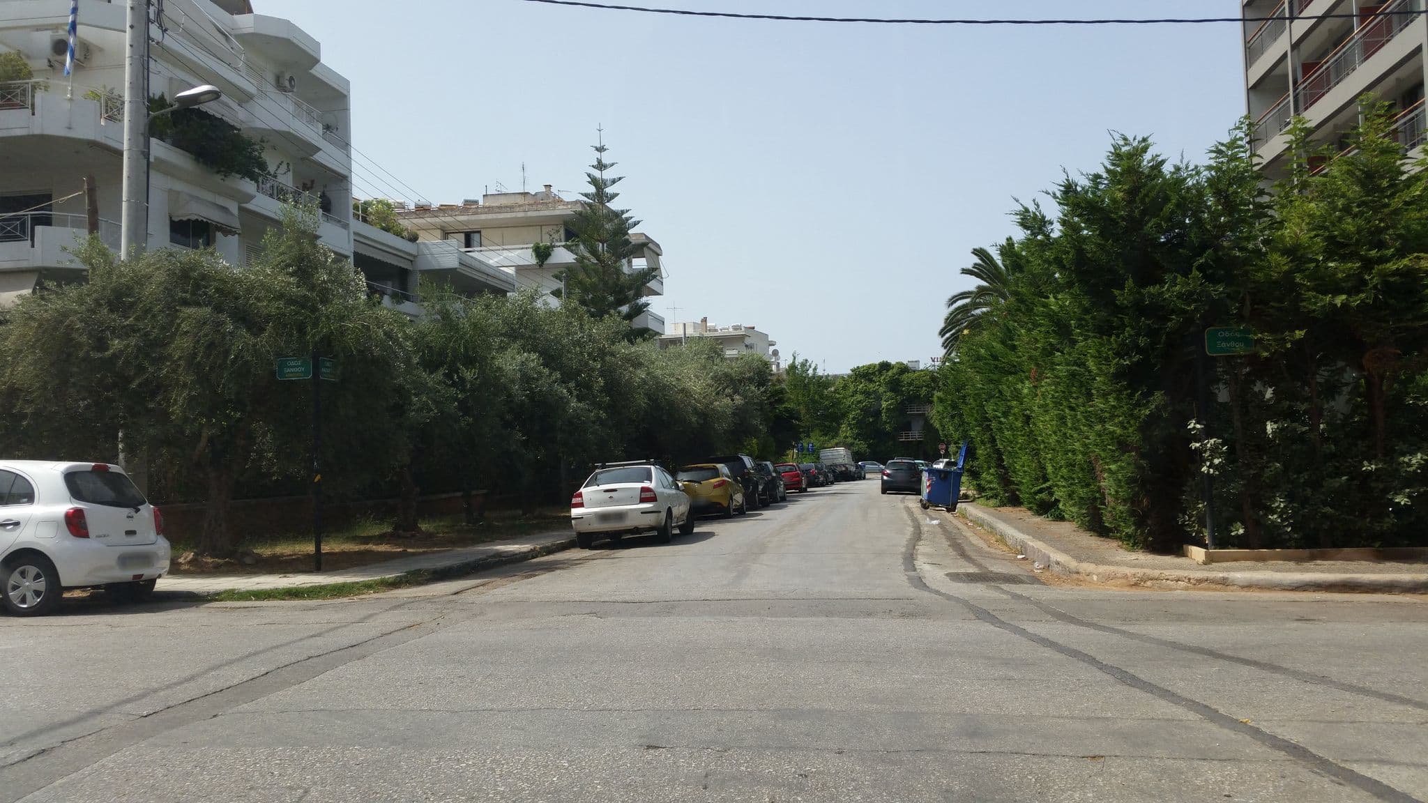 Street view near Sea View Hotel, Glyfáda — © roadroid (CC BY-SA · Mapillary)