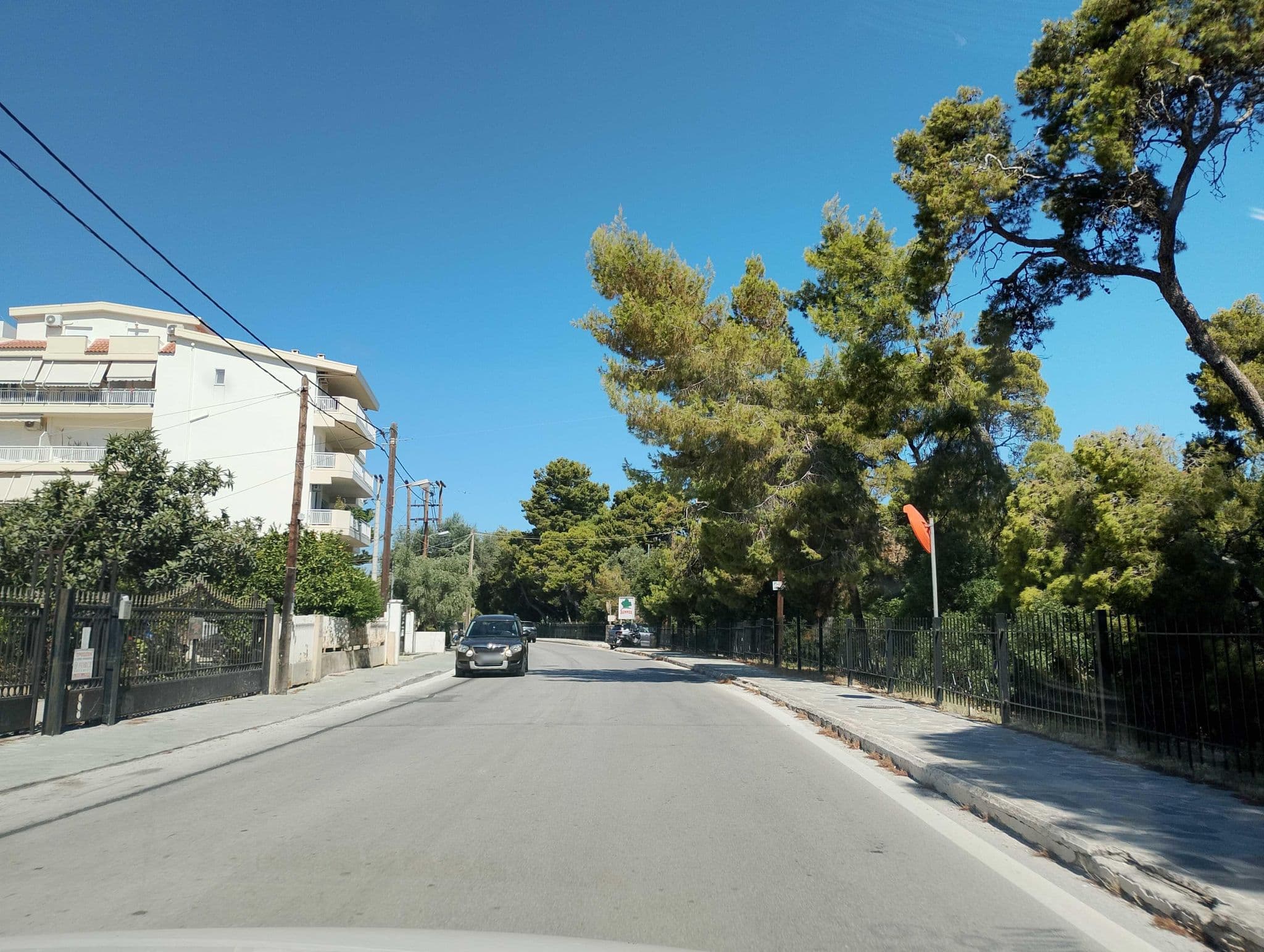 Street view near Miramare - Χατζηγεωργιου Μιχαηλ & Ανδρεασ, Xylókastro — © George_210 (CC BY-SA · Mapillary)
