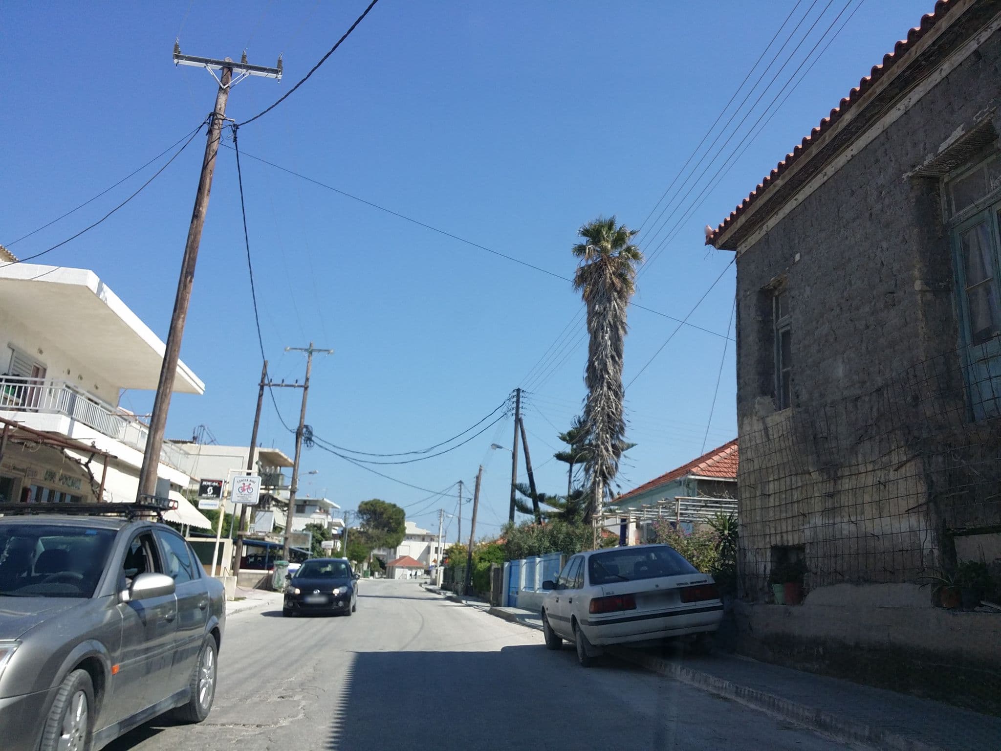 Street view near Ξενοδοχείο Le CONVIVIAL, Xylókastro — © pppetros (CC BY-SA · Mapillary)