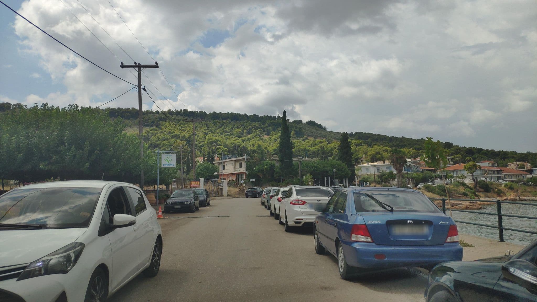 Street view near Hotel Galaxias Phthiotis, Malesína — © pppetros (CC BY-SA · Mapillary)