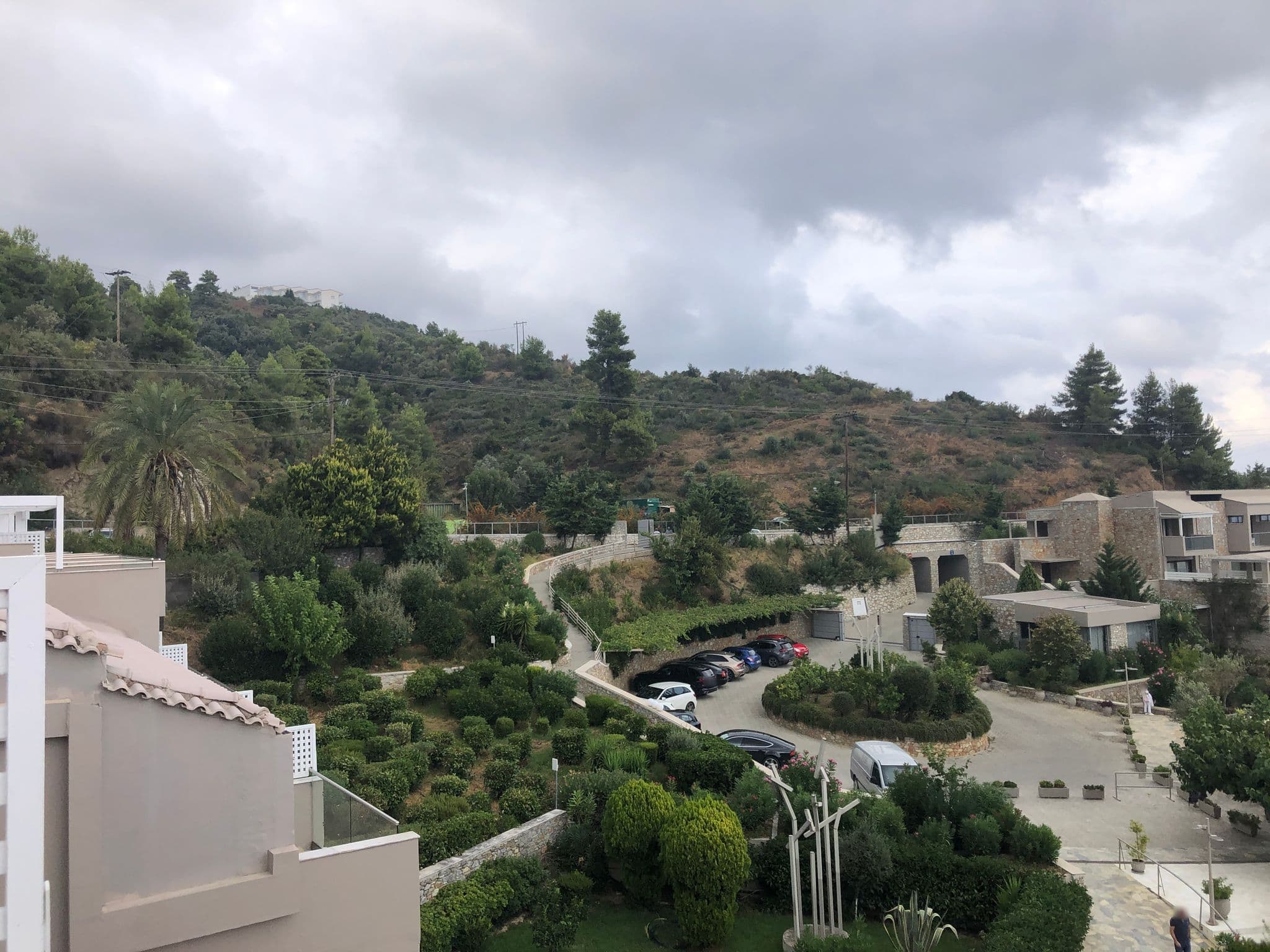 Street view near Kassandra Bay Resort & SPA, Skiáthos — © agko (CC BY-SA · Mapillary)