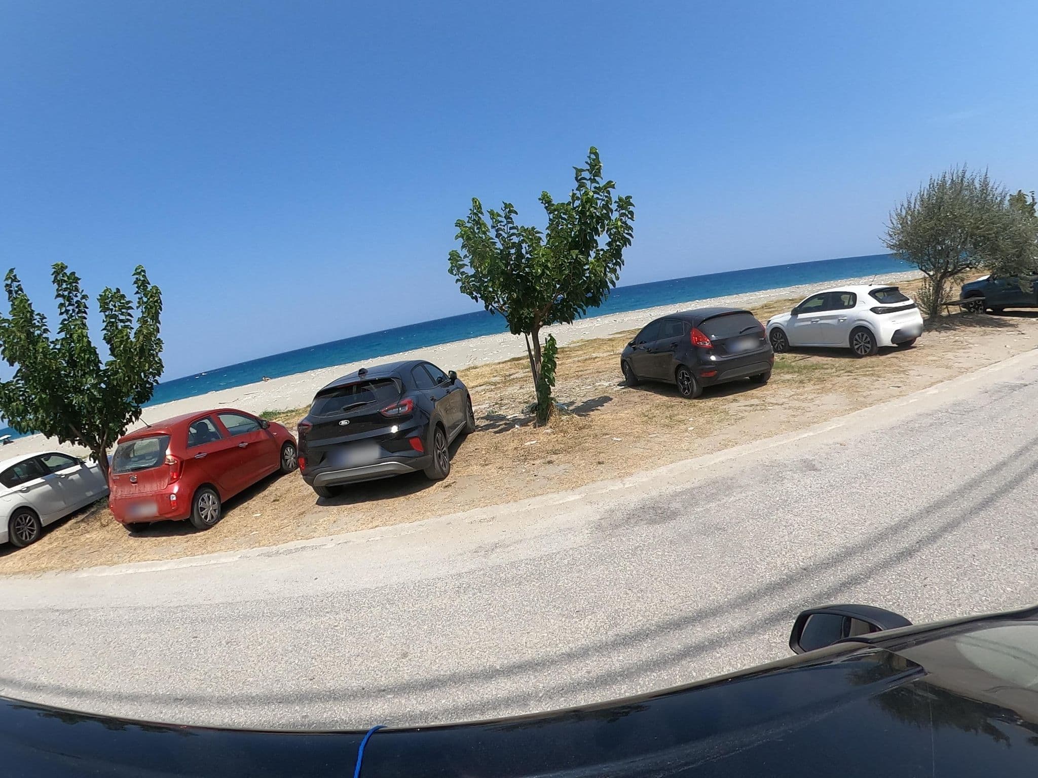 Street view near Hagiati Beach Hotel, Zagorá — © geraki (CC BY-SA · Mapillary)