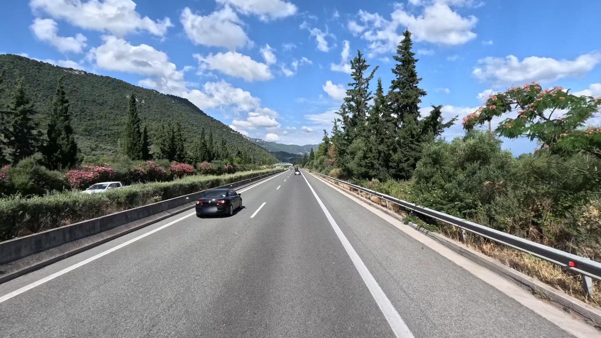 Street view near In Paradise, Livanátes — © bct (CC BY-SA · Mapillary)