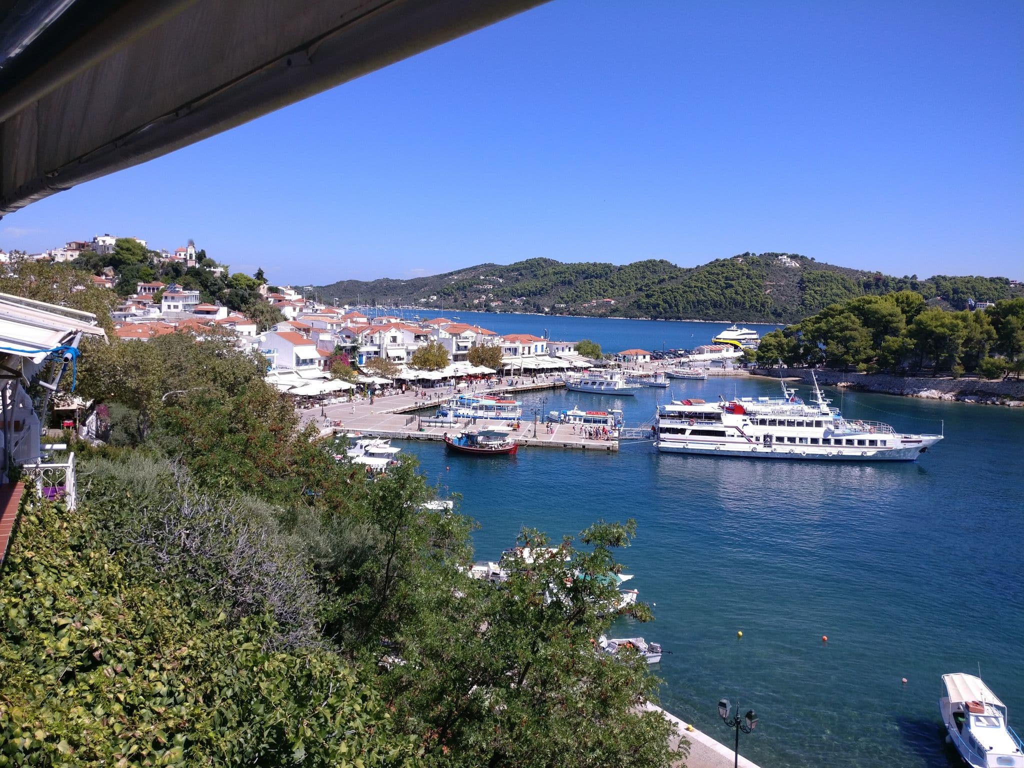 Street view near Mato hotel, Skiáthos — © webstor (CC BY-SA · Mapillary)