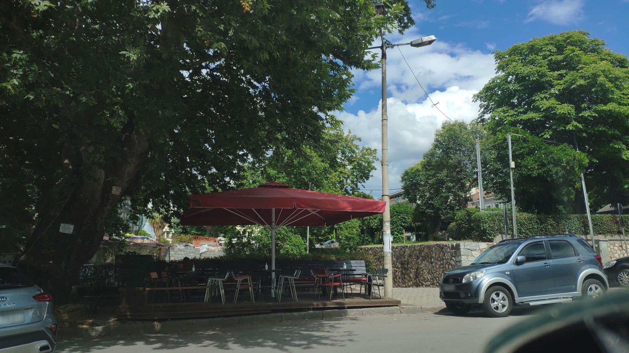 Street view near Περίδρομος, Livadeiá — © pppetros (CC BY-SA · Mapillary)