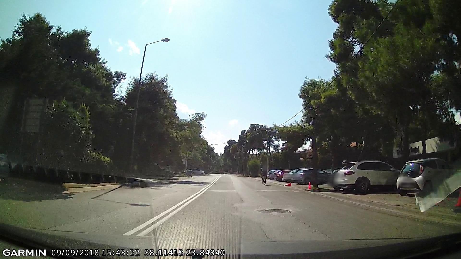 Street view near Life Gallery, Ekáli — © altsil (CC BY-SA · Mapillary)