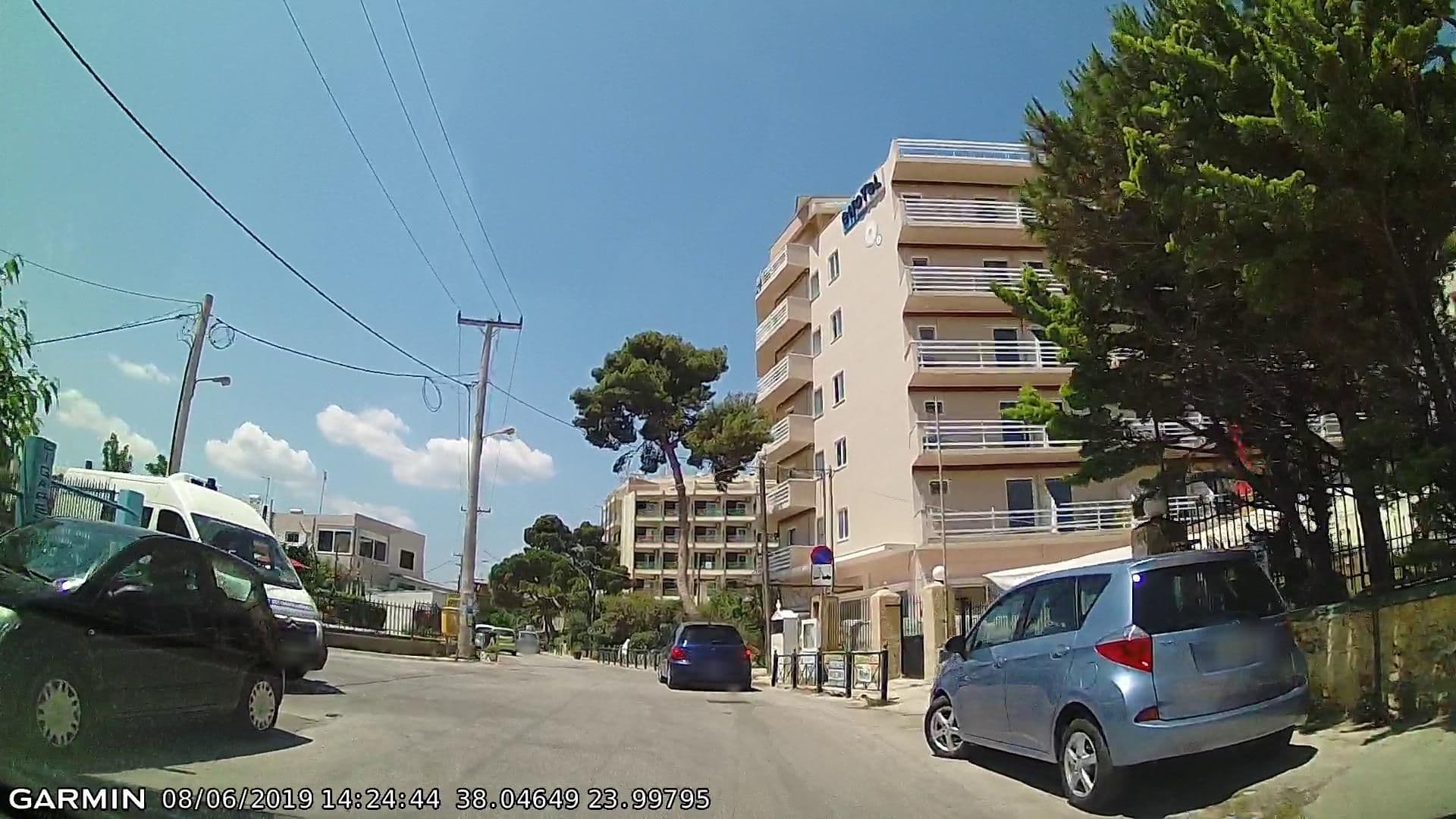 Street view near Nlh Mati Seafront, Neos Voutzás — © pppetros (CC BY-SA · Mapillary)