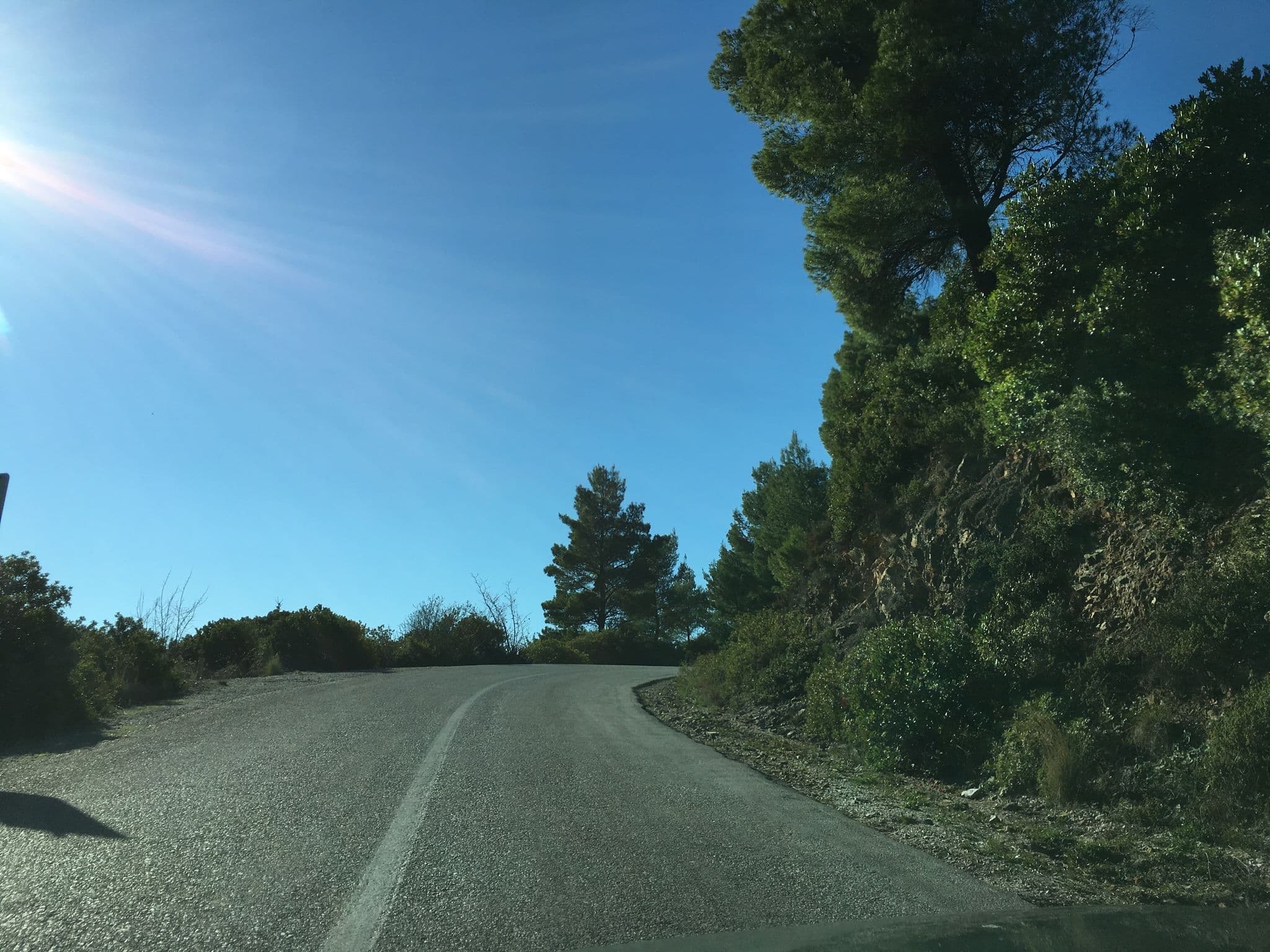 Street view near Blue Green Bay, Skópelos — © wazer (CC BY-SA · Mapillary)