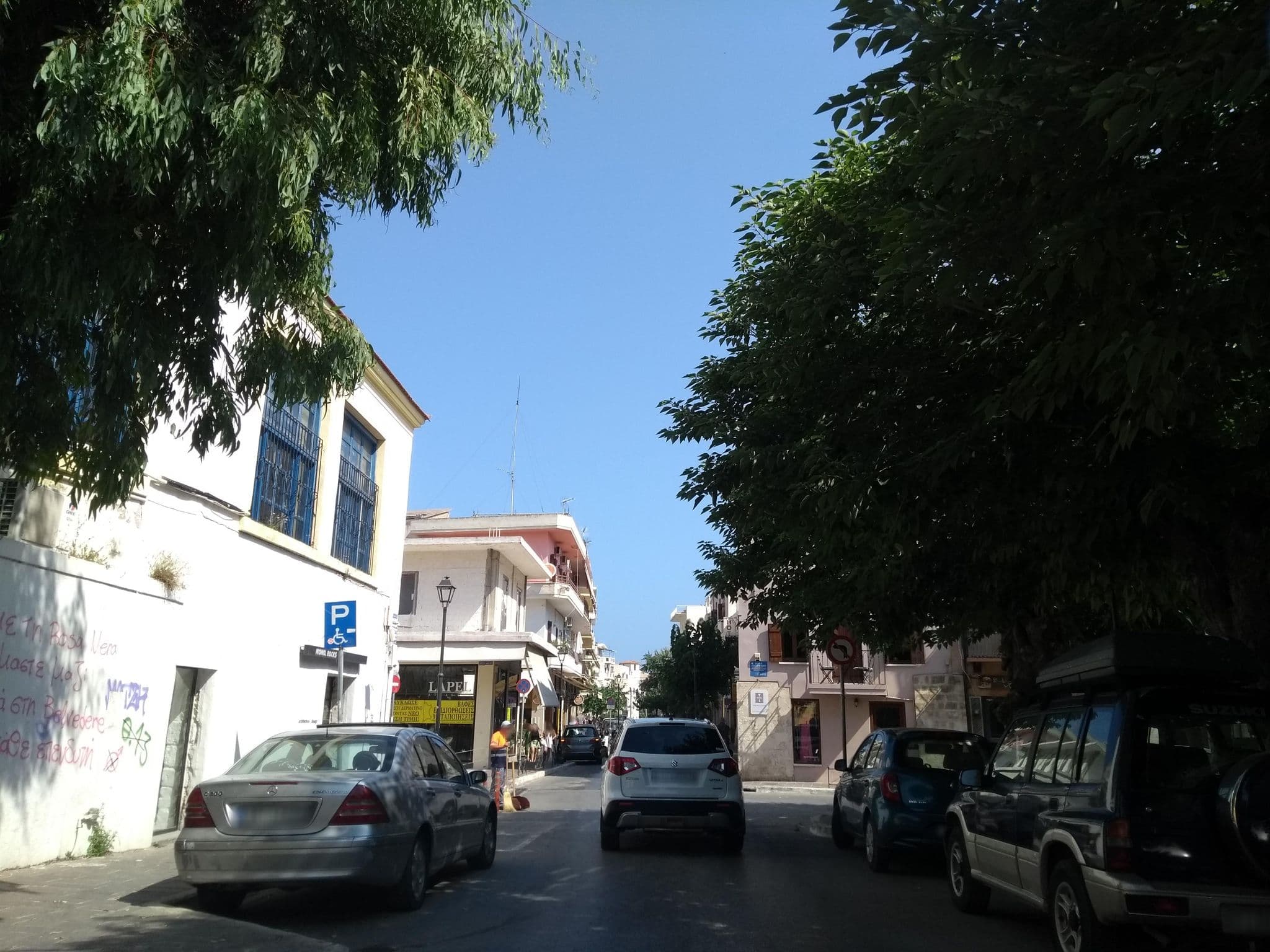 Street view near Diktynna Hotel, Chaniá — © thetornado76 (CC BY-SA · Mapillary)