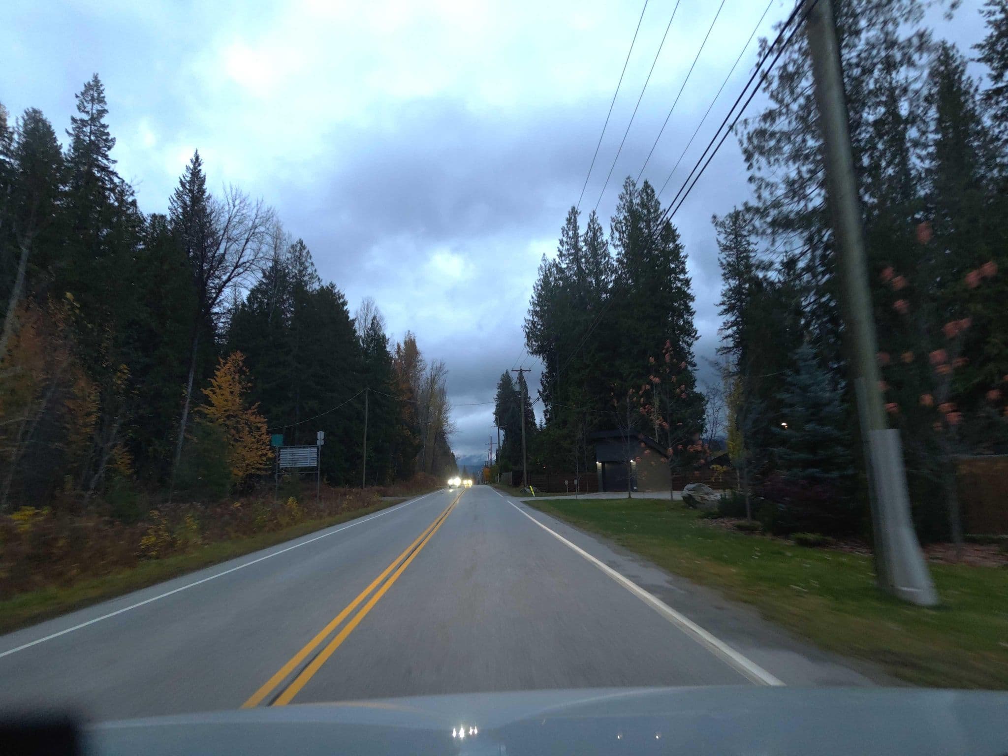 Street view near Basecamp Resorts Revelstoke, Big Eddy — © kibour (CC BY-SA · Mapillary)