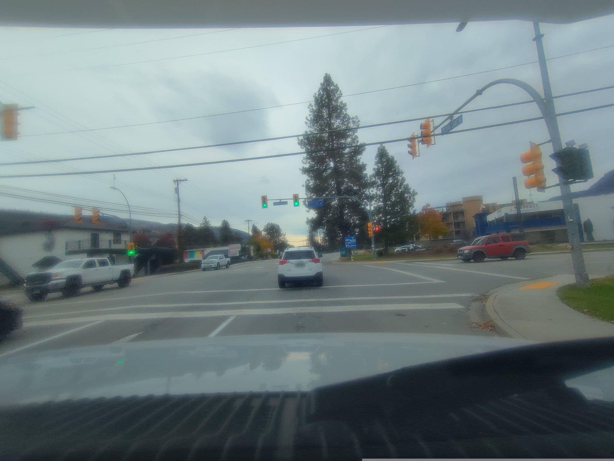 Street view near Empire Motel, Penticton — © kibour (CC BY-SA · Mapillary)