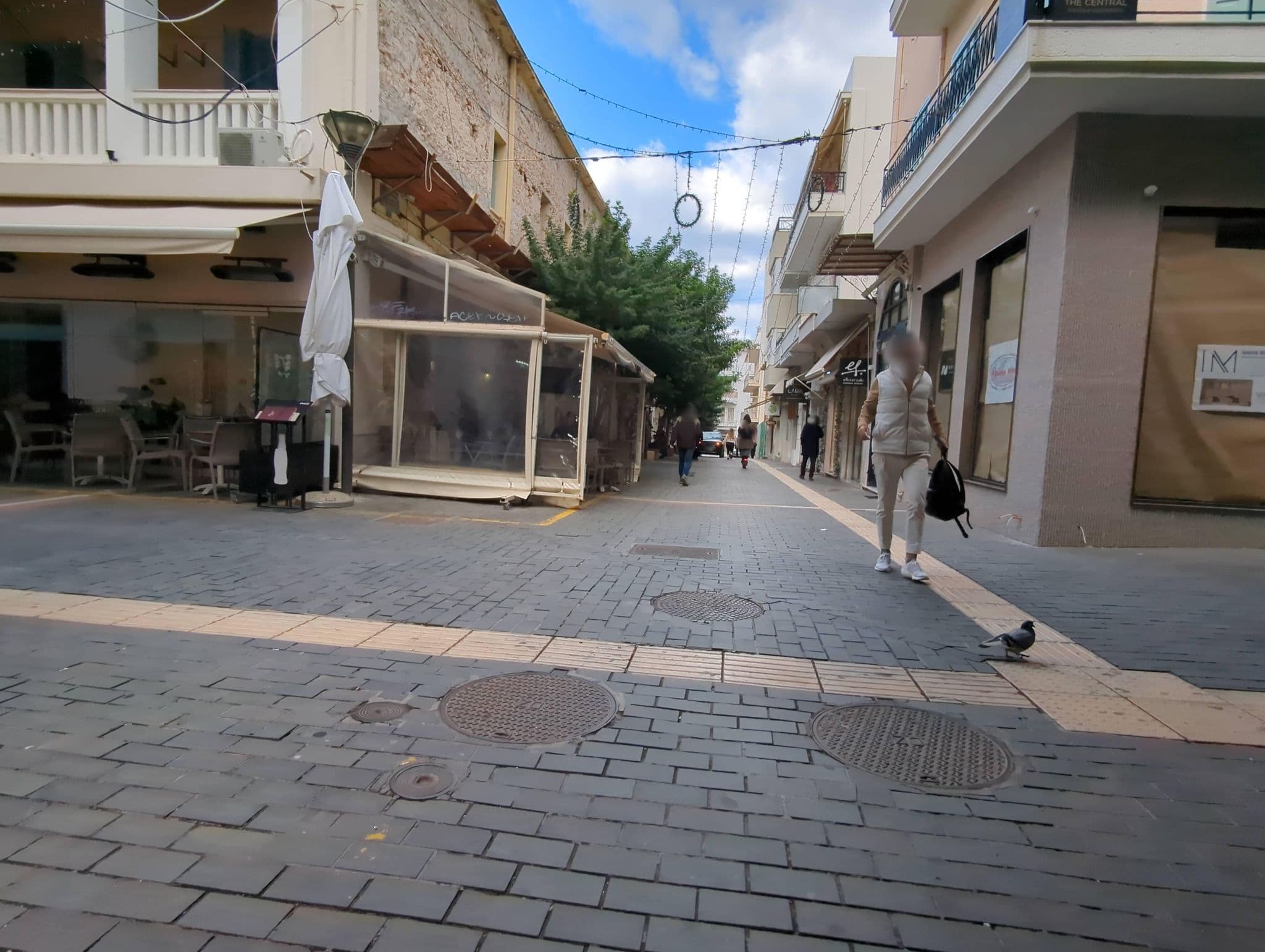 Street view near The Central, Irákleion — © miguel_andrade (CC BY-SA · Mapillary)