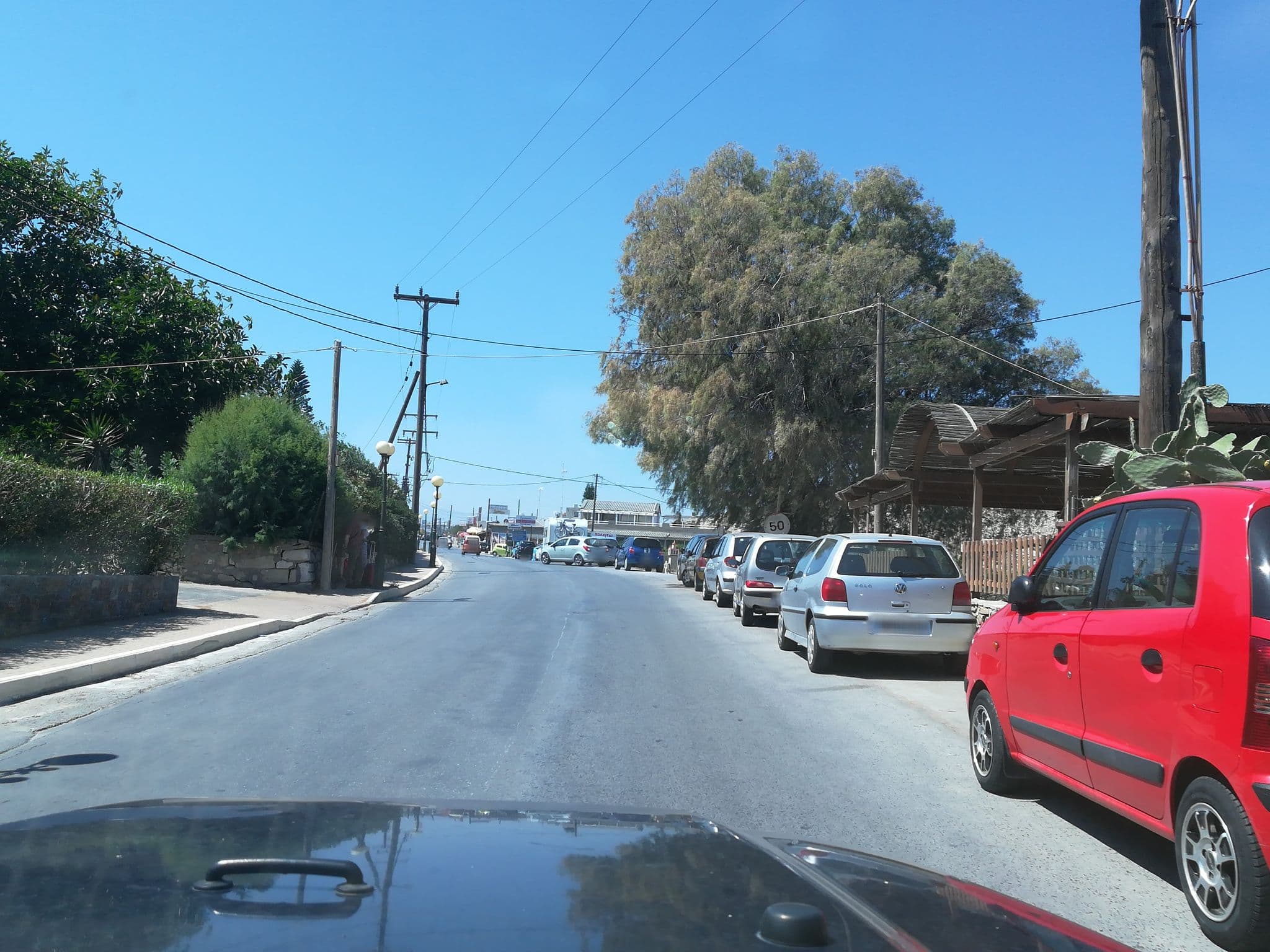 Street view near Résidence Pierre & Vacances Anemos Suites, Kokkíni Cháni — © siti (CC BY-SA · Mapillary)