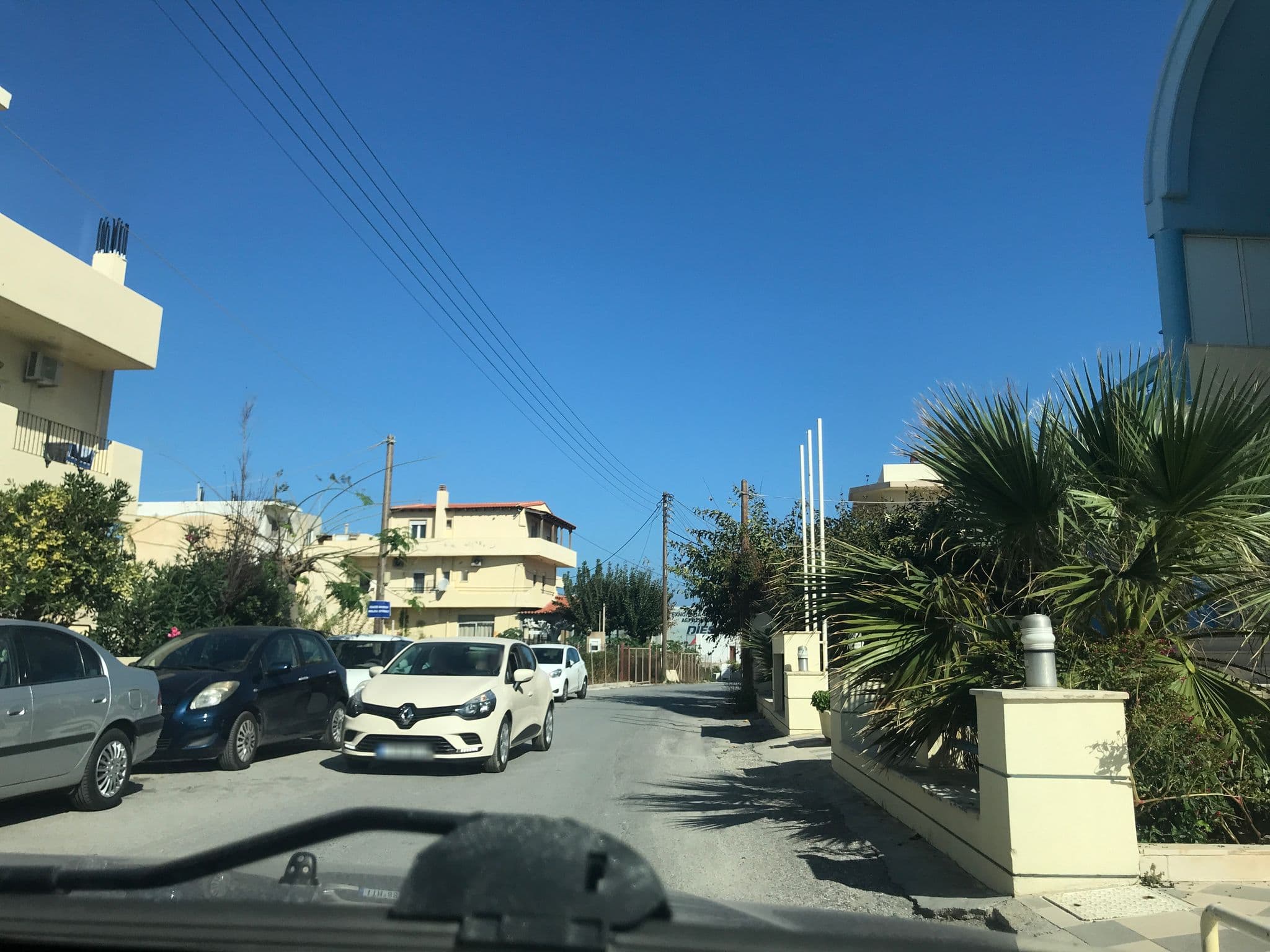 Street view near Eleni Palace, Gázi — © miguel_andrade (CC BY-SA · Mapillary)
