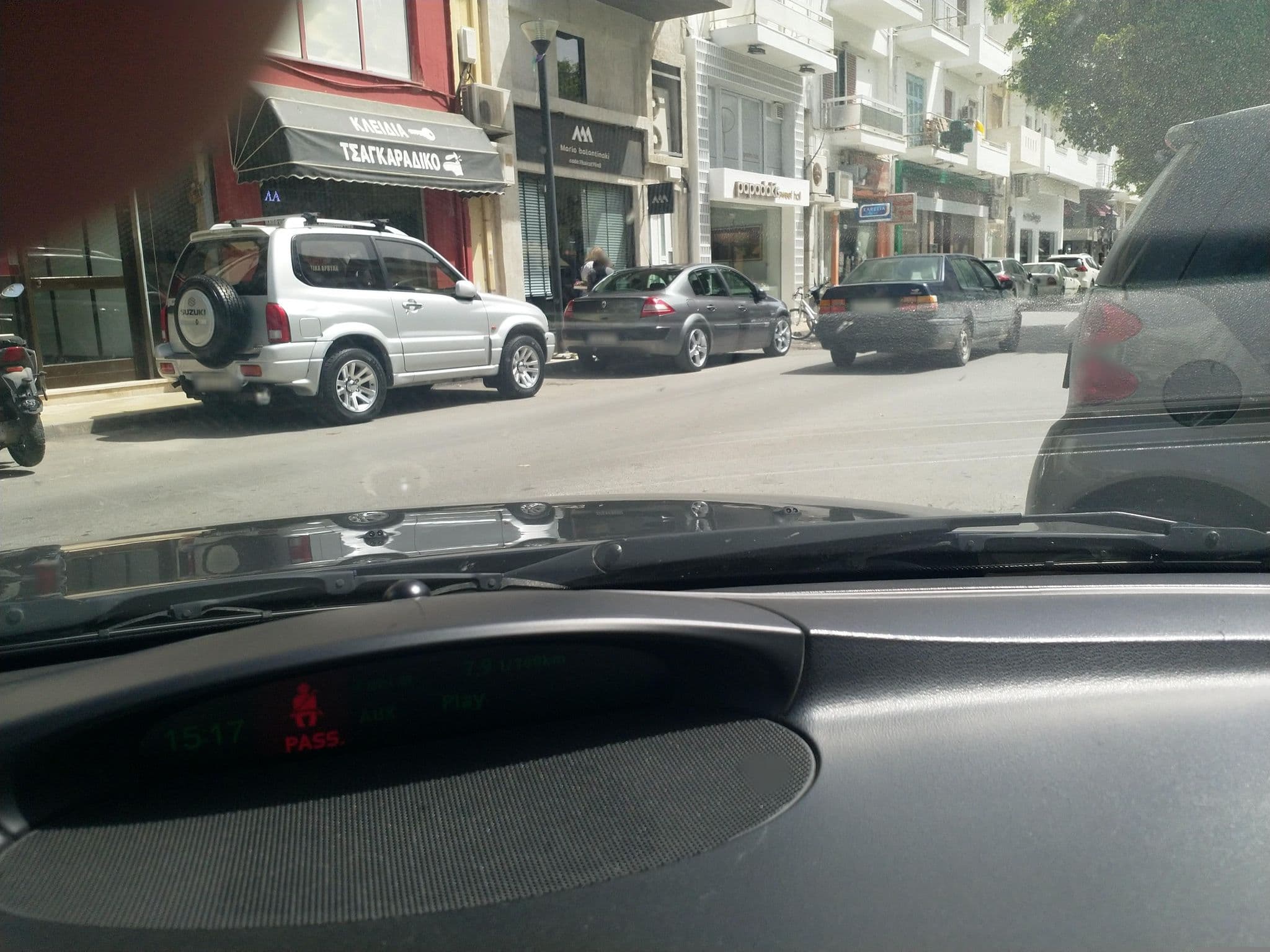 Street view near Galaxy Hotel, Ierápetra — © grkpete (CC BY-SA · Mapillary)