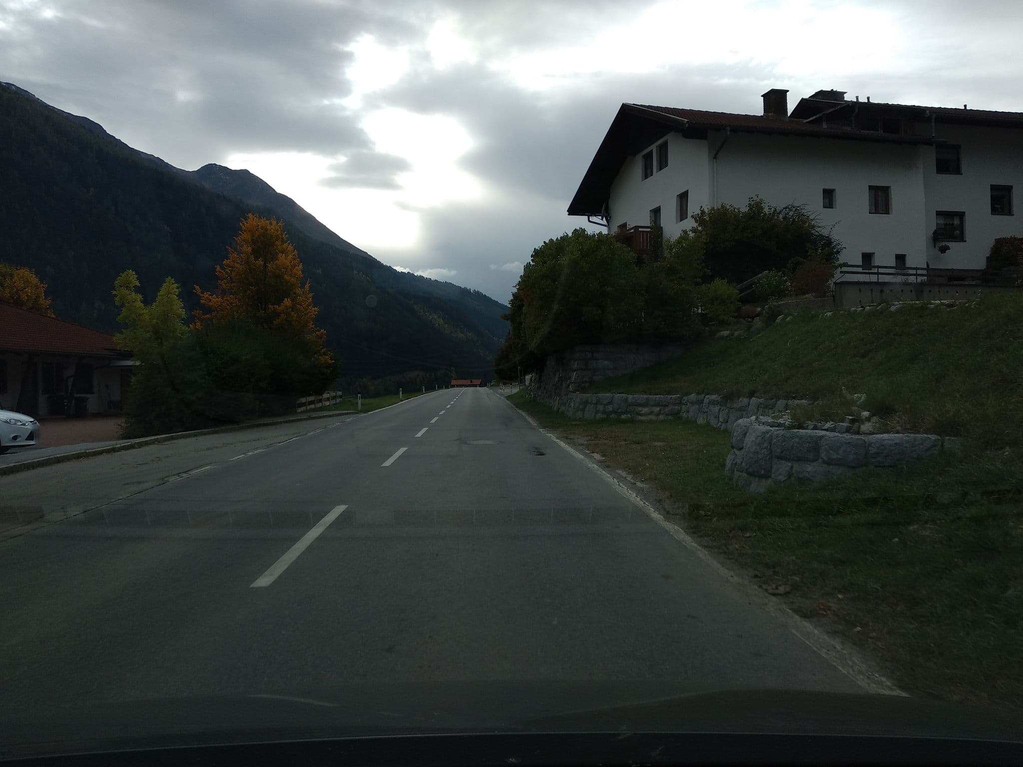 Street view near s'Schmuckkastli, Pettneu — © canadarunner (CC BY-SA · Mapillary)