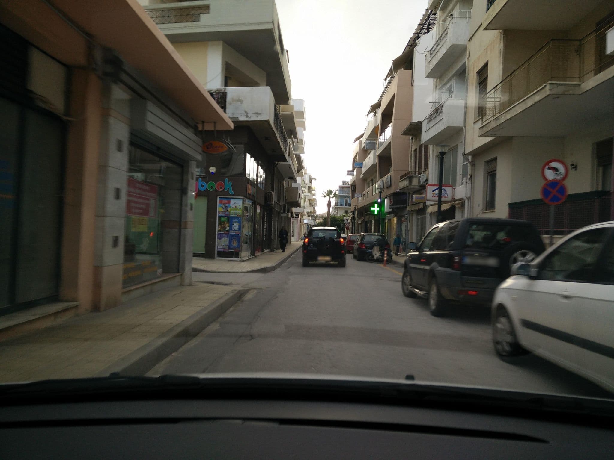 Street view near Akrolithos Holiday Apartments in Ierapetra Crete, Ierápetra — © pelgrim (CC BY-SA · Mapillary)