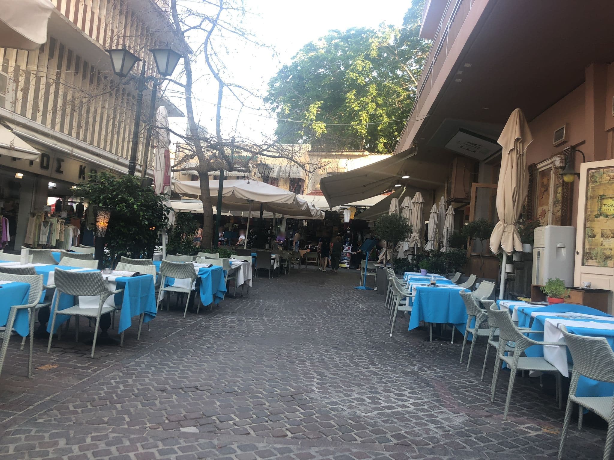 Street view near Elia Betolo Hotel, Chaniá — © rikkekofoed (CC BY-SA · Mapillary)