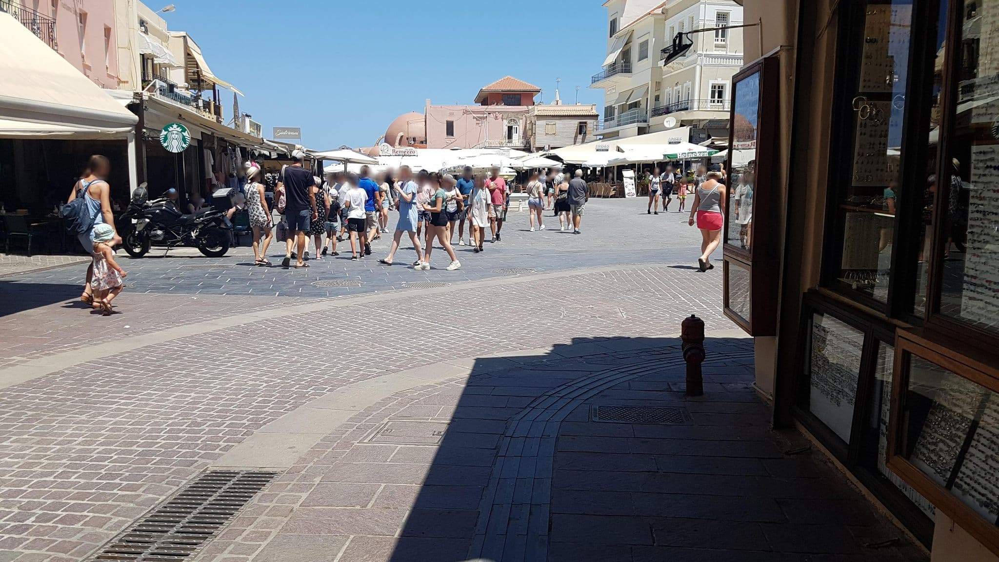 Street view near Palazzo Di Pietro, Chaniá — © dsmm (CC BY-SA · Mapillary)