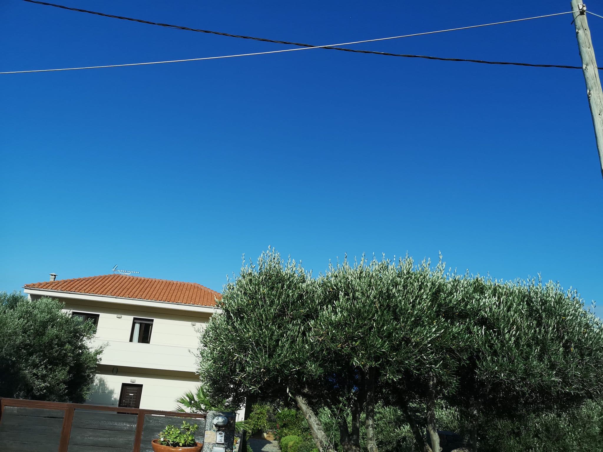 Street view near Anemos Elounda Villas Crete, Schísma Eloúndas — © esario (CC BY-SA · Mapillary)