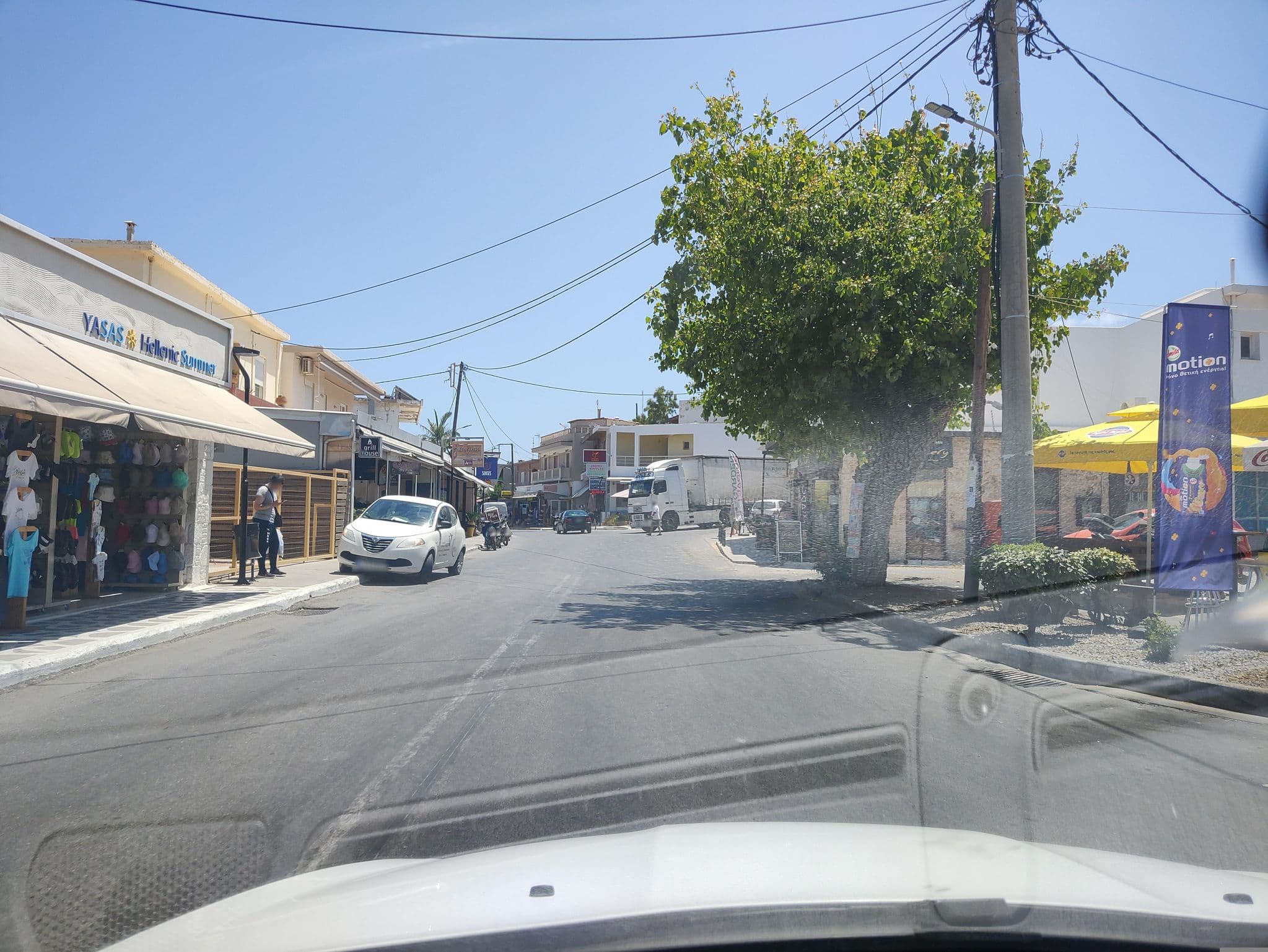 Street view near Platanes Appartments, Rethymno — © stefan4614 (CC BY-SA · Mapillary)