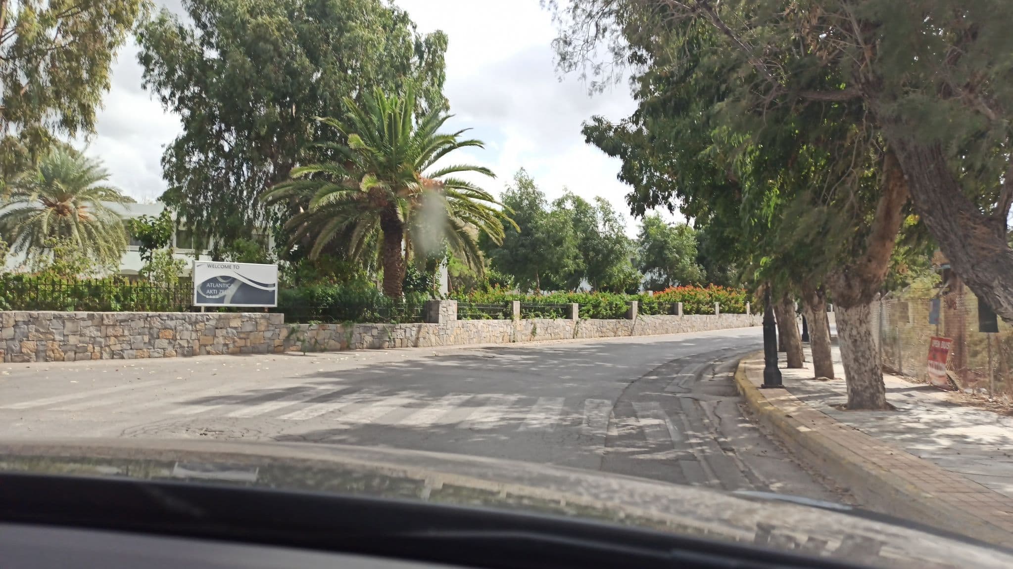 Street view near Atlantica Anti Zeus, Gázi — © siti (CC BY-SA · Mapillary)