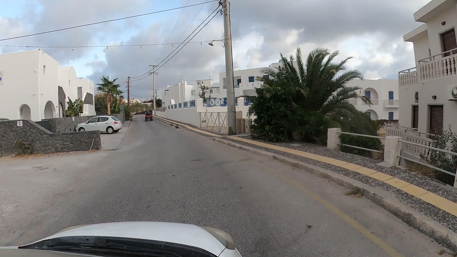 Street view near Mountain and Sea Suites, Emporeío — © efikour (CC BY-SA · Mapillary)