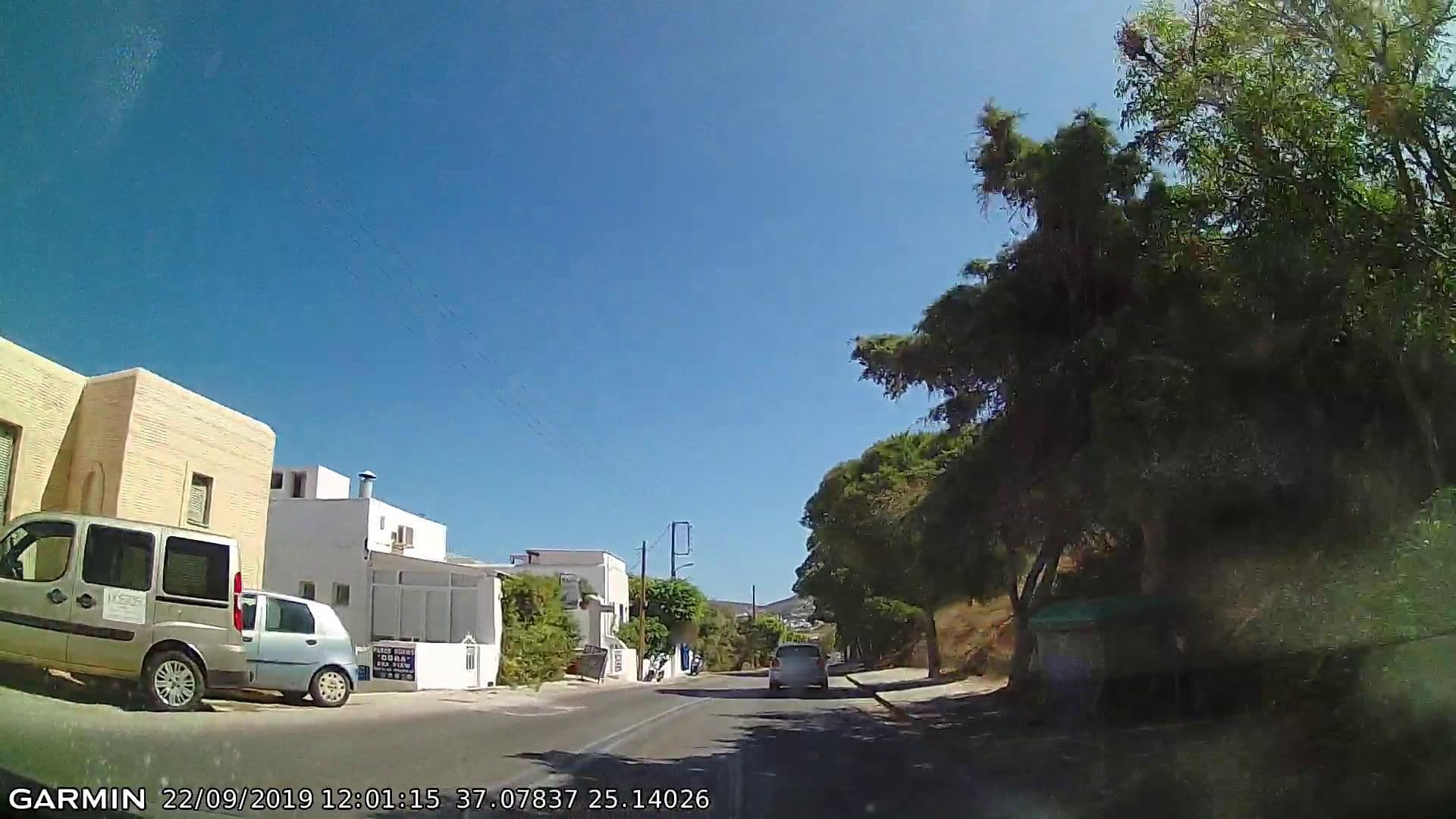 Street view near Bella Vista Studios, Páros — © pppetros (CC BY-SA · Mapillary)