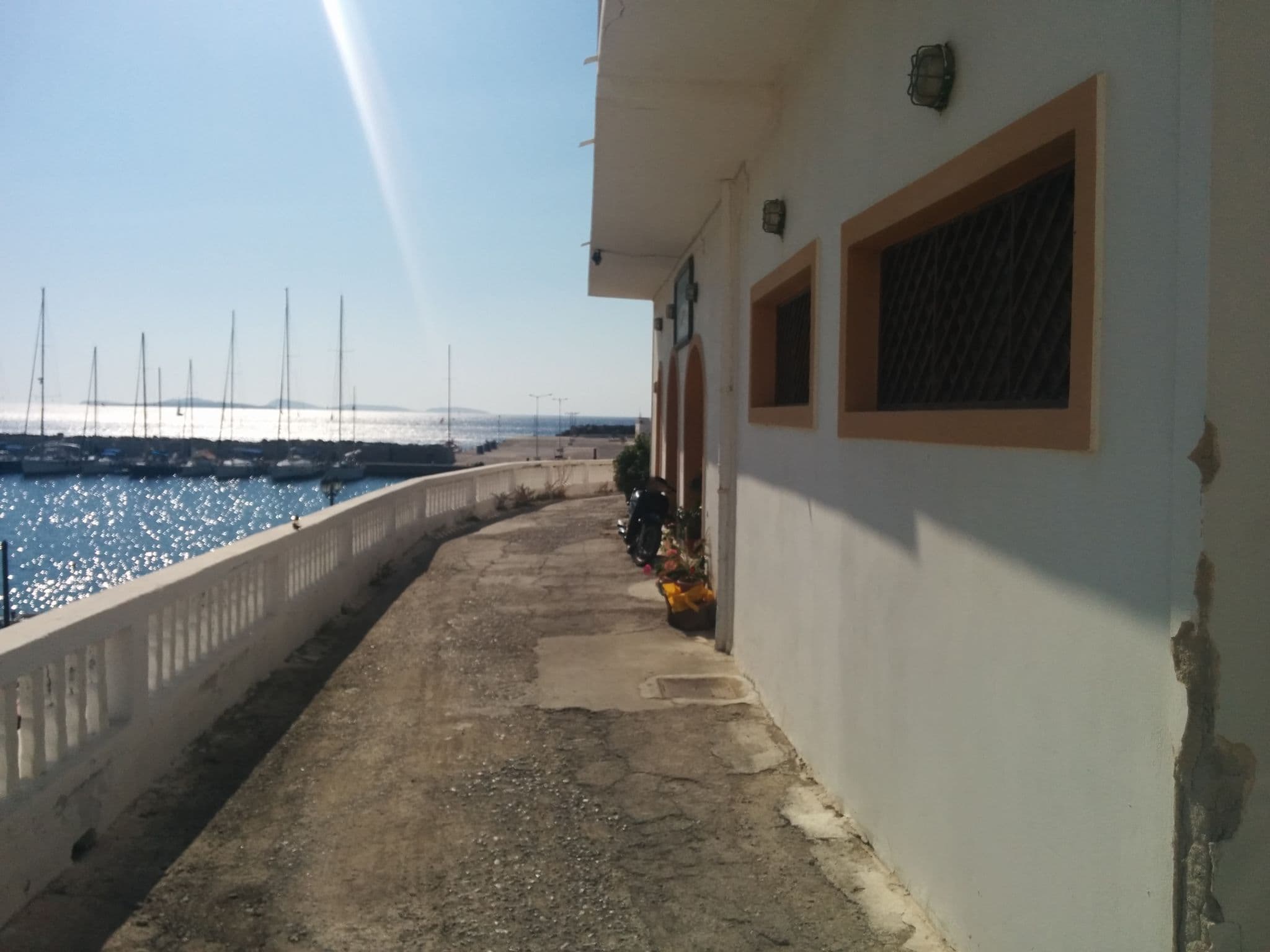Street view near Oneiro Studios, Astypálaia — © klaus (CC BY-SA · Mapillary)