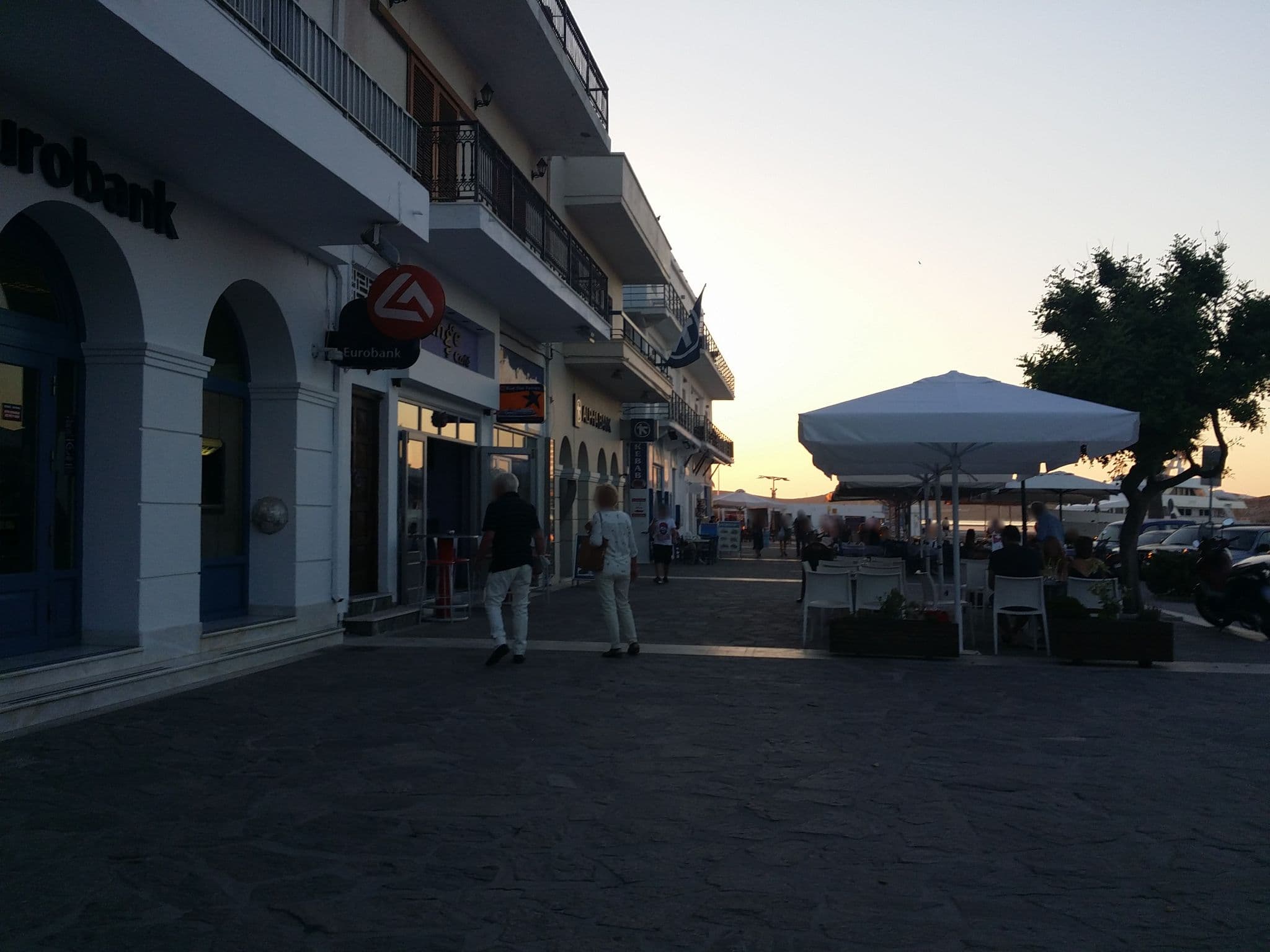 Street view near Elizabeth Apartments & Studios Hotel, Páros — © pppetros (CC BY-SA · Mapillary)